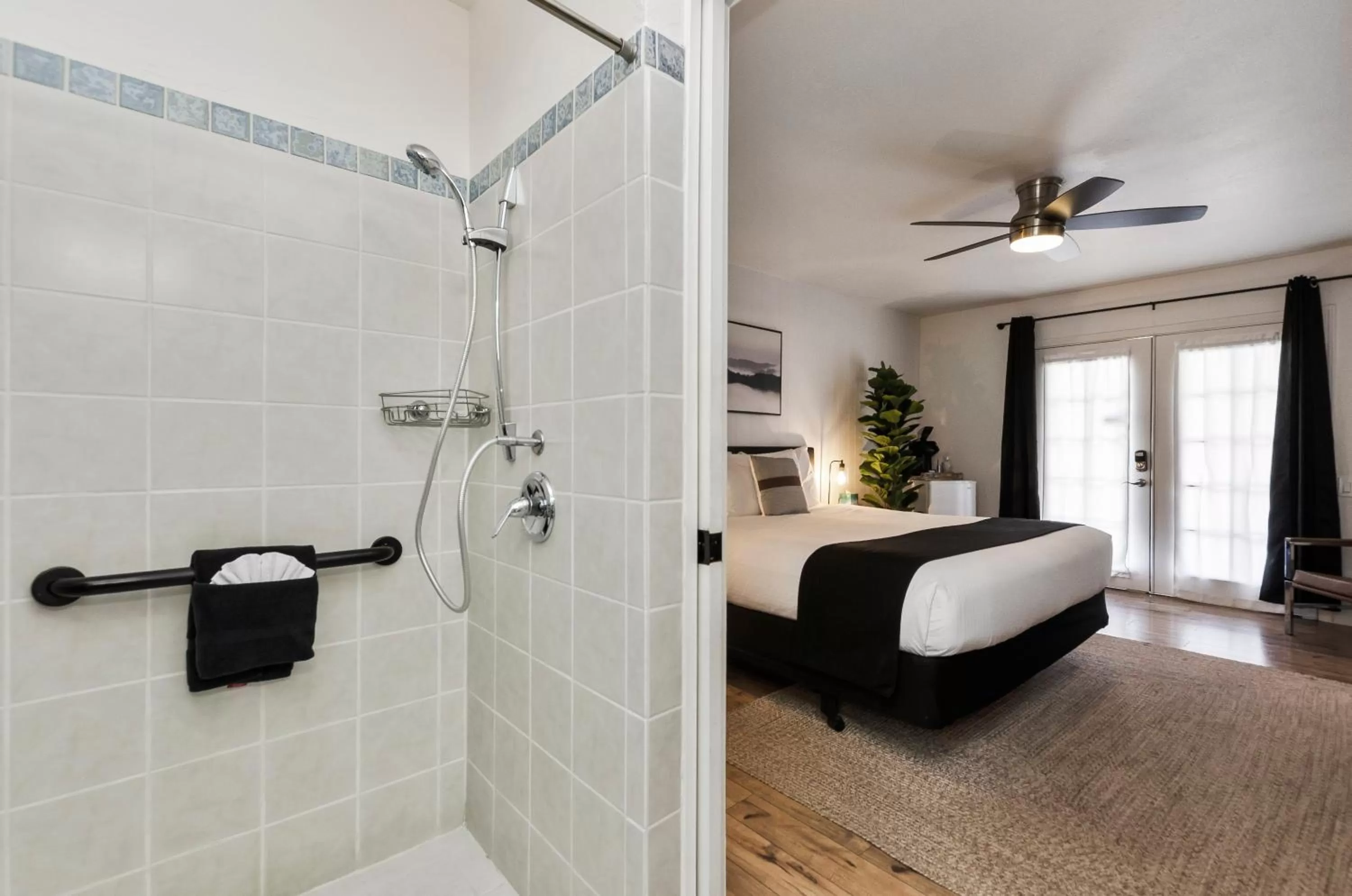 Bed in The Jeffrey Hotel