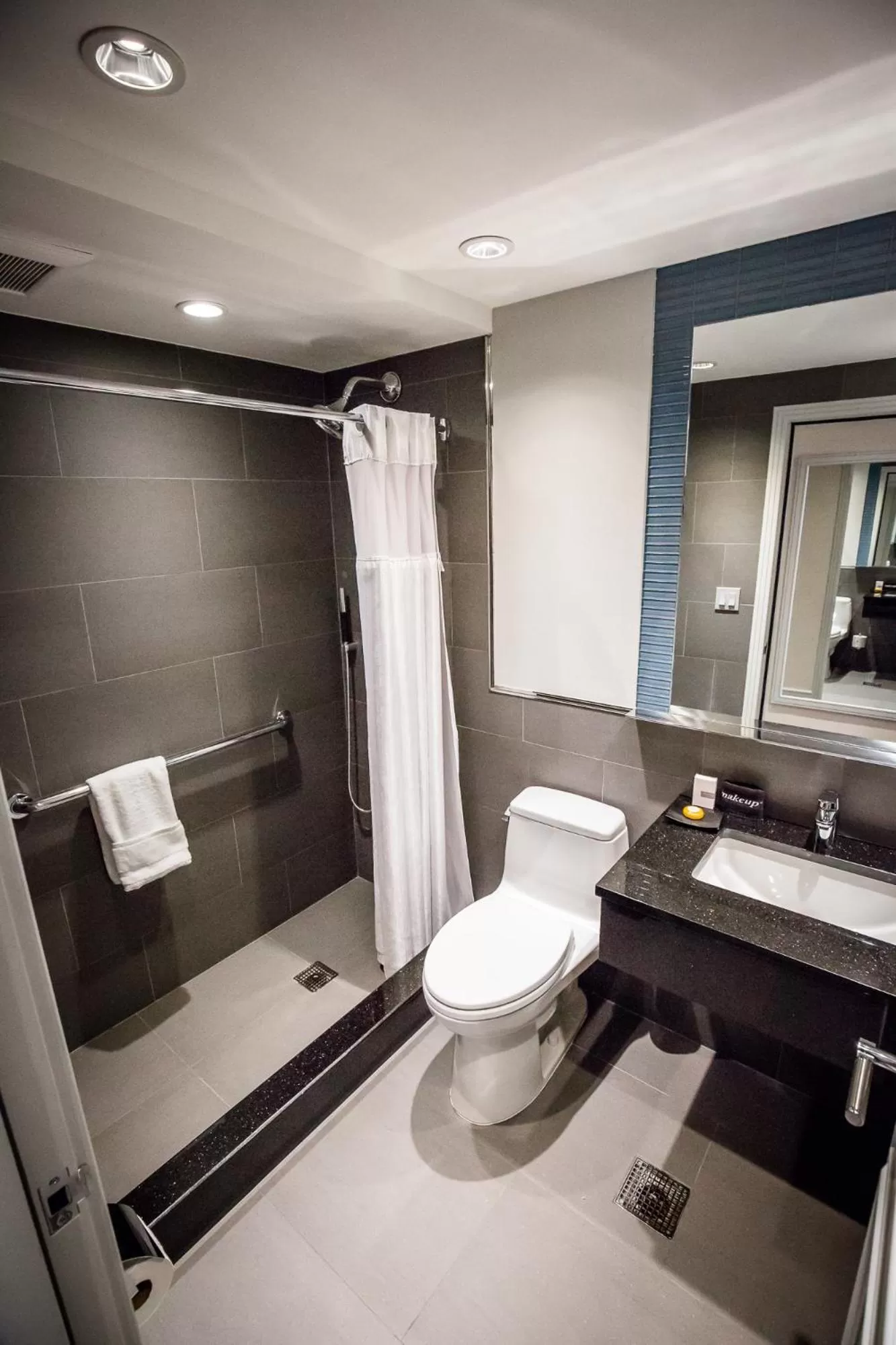 Bathroom in The Belvedere Hotel