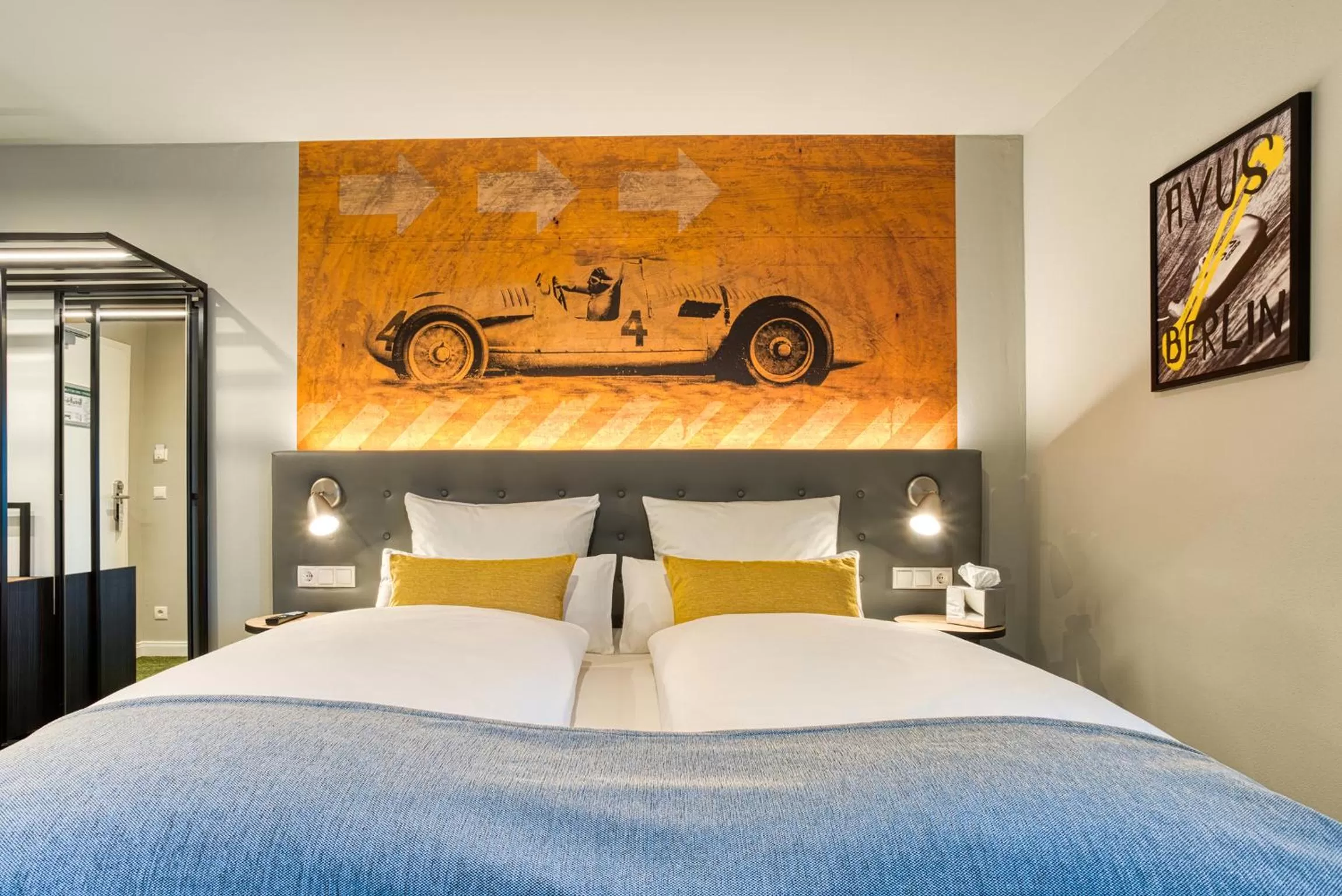 Photo of the whole room, Bed in Vienna House Easy by Wyndham Ingolstadt