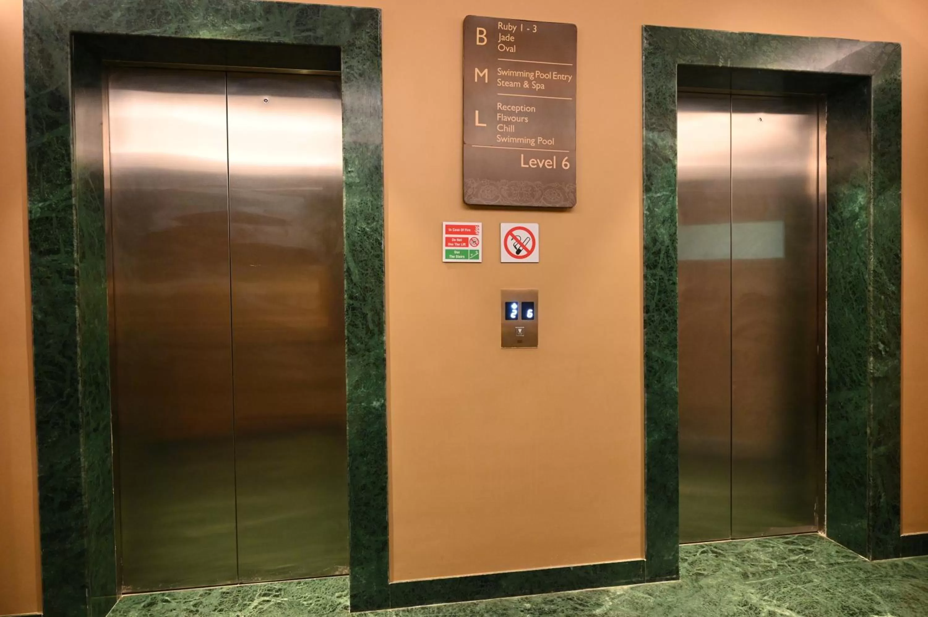 elevator in Manjeera Sarovar Premiere