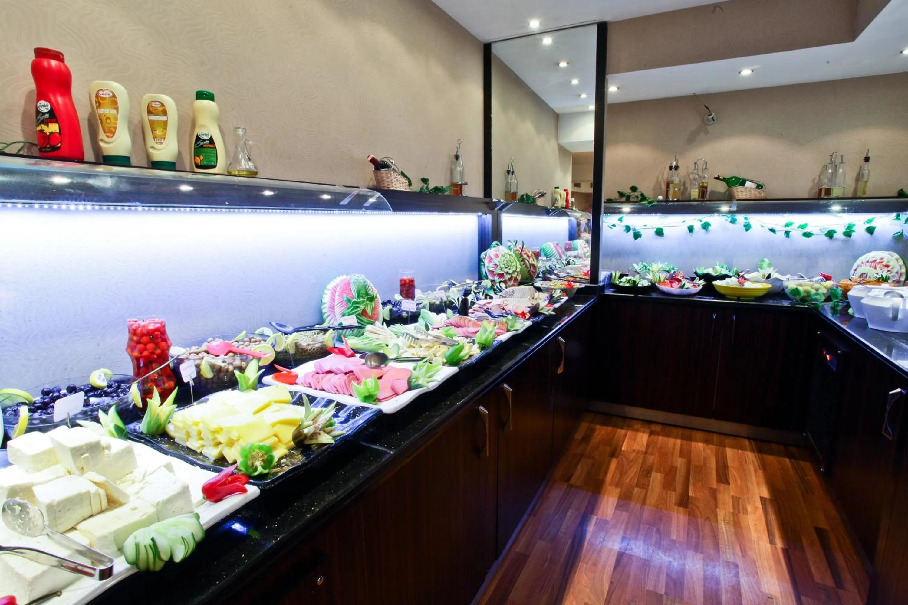 Buffet breakfast in Klas Hotel Istanbul Old City