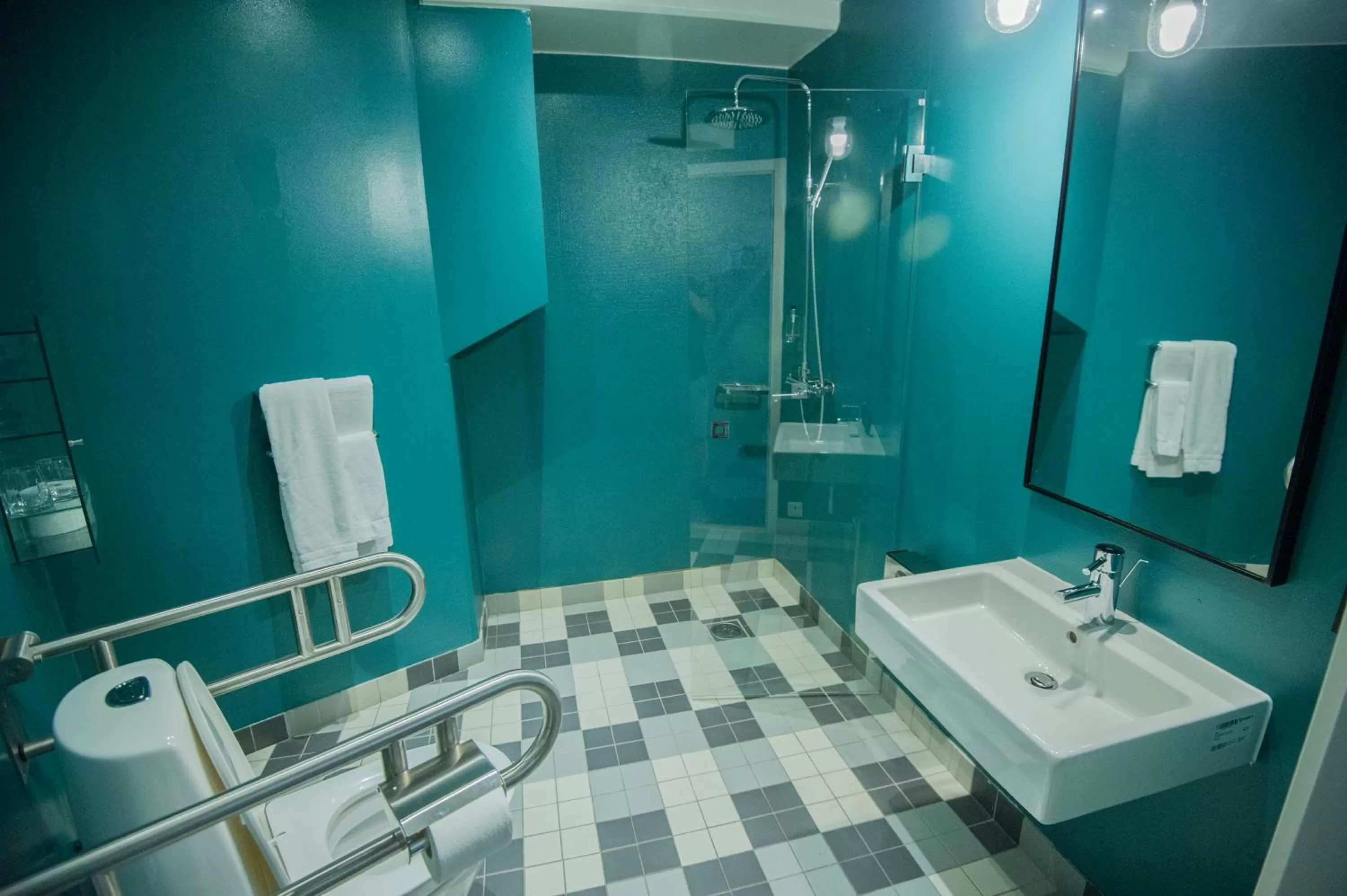 Bathroom in Bo Hotel