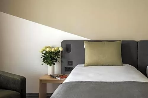 Bed in Cavalieri Hotel Malta, a member of Radisson Individuals