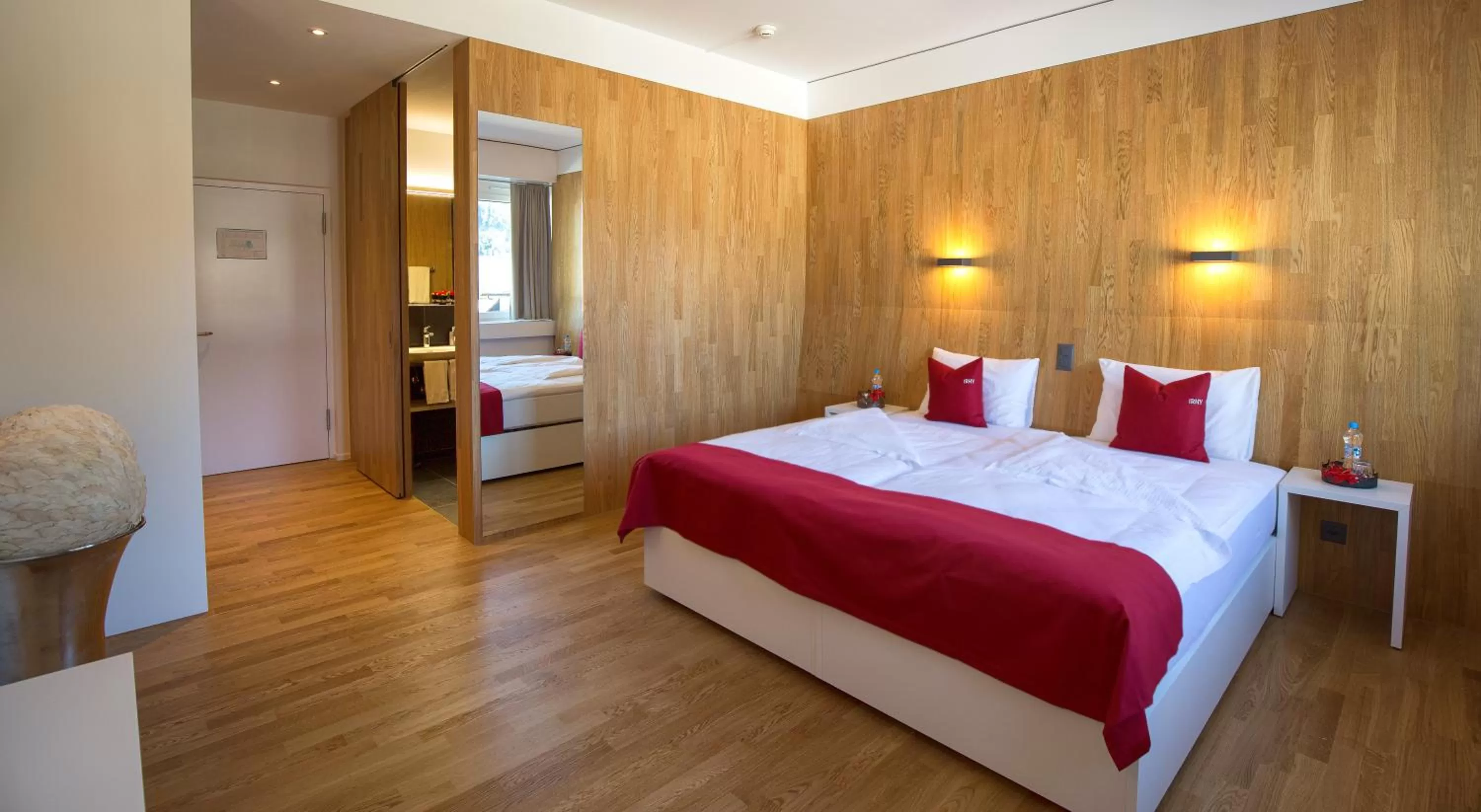 Photo of the whole room, Bed in Hotel Restaurant Rhy