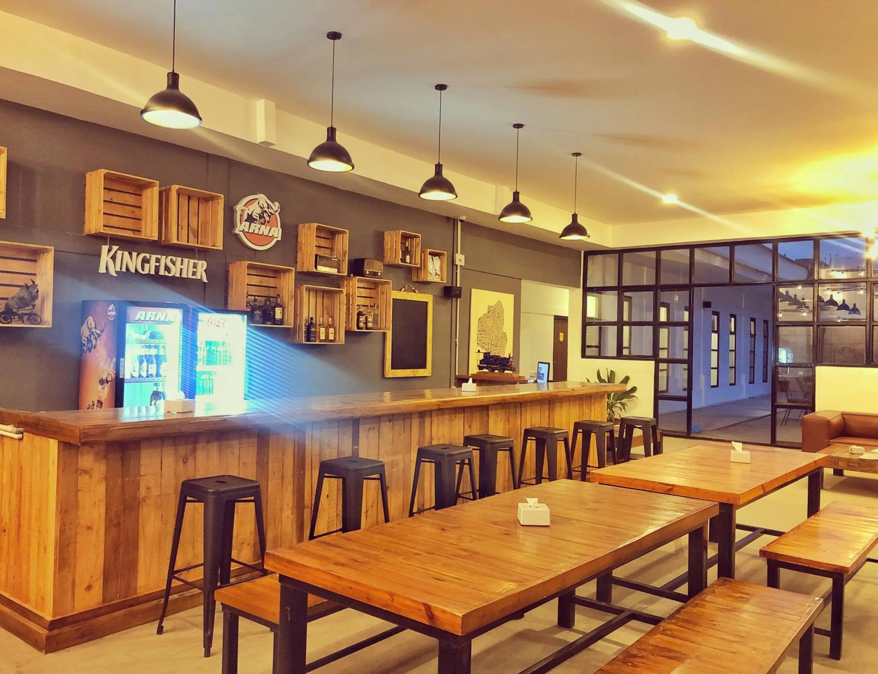 Restaurant/places to eat in Yakety Yak Hostel