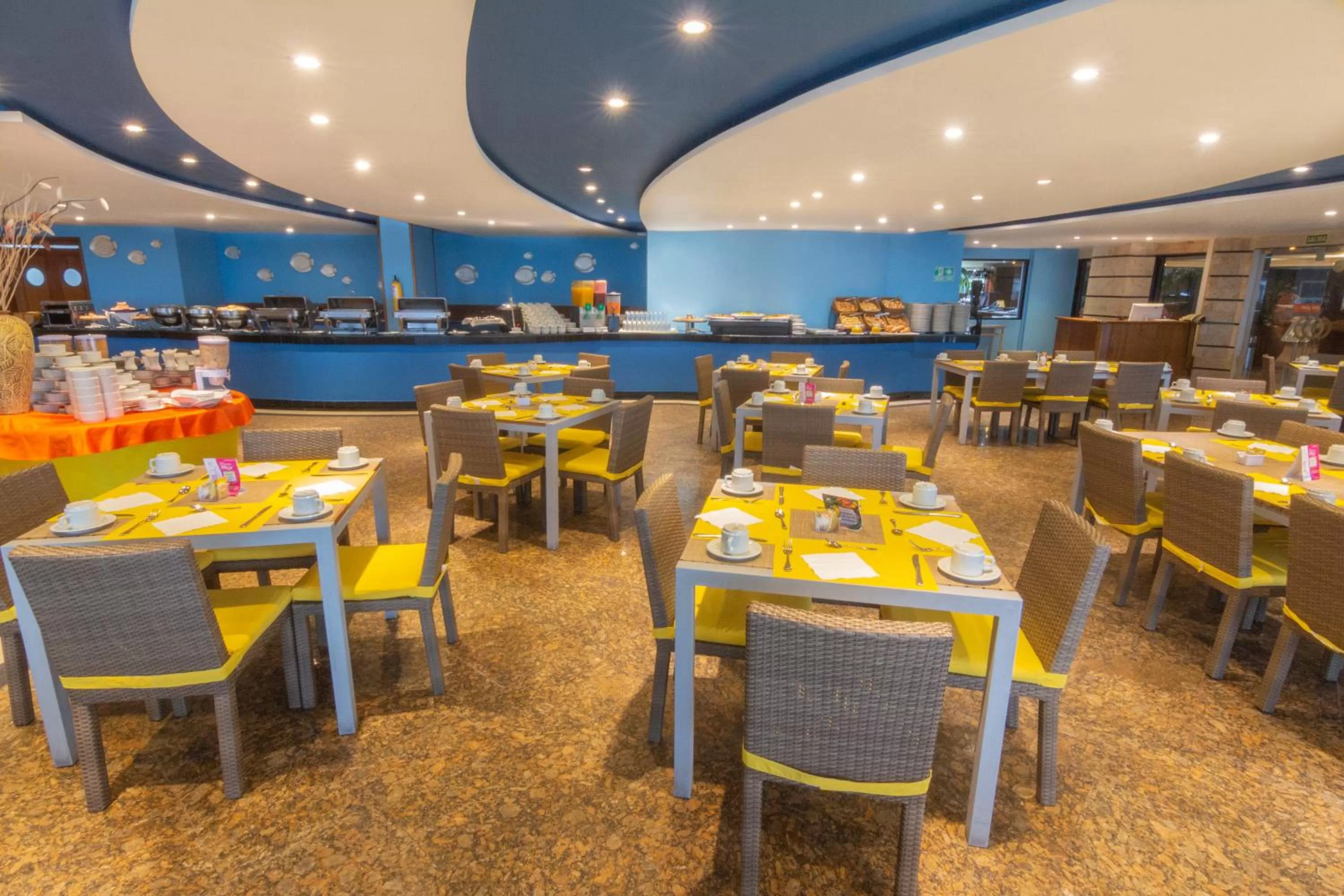 Restaurant/places to eat in GHL Hotel Sunrise