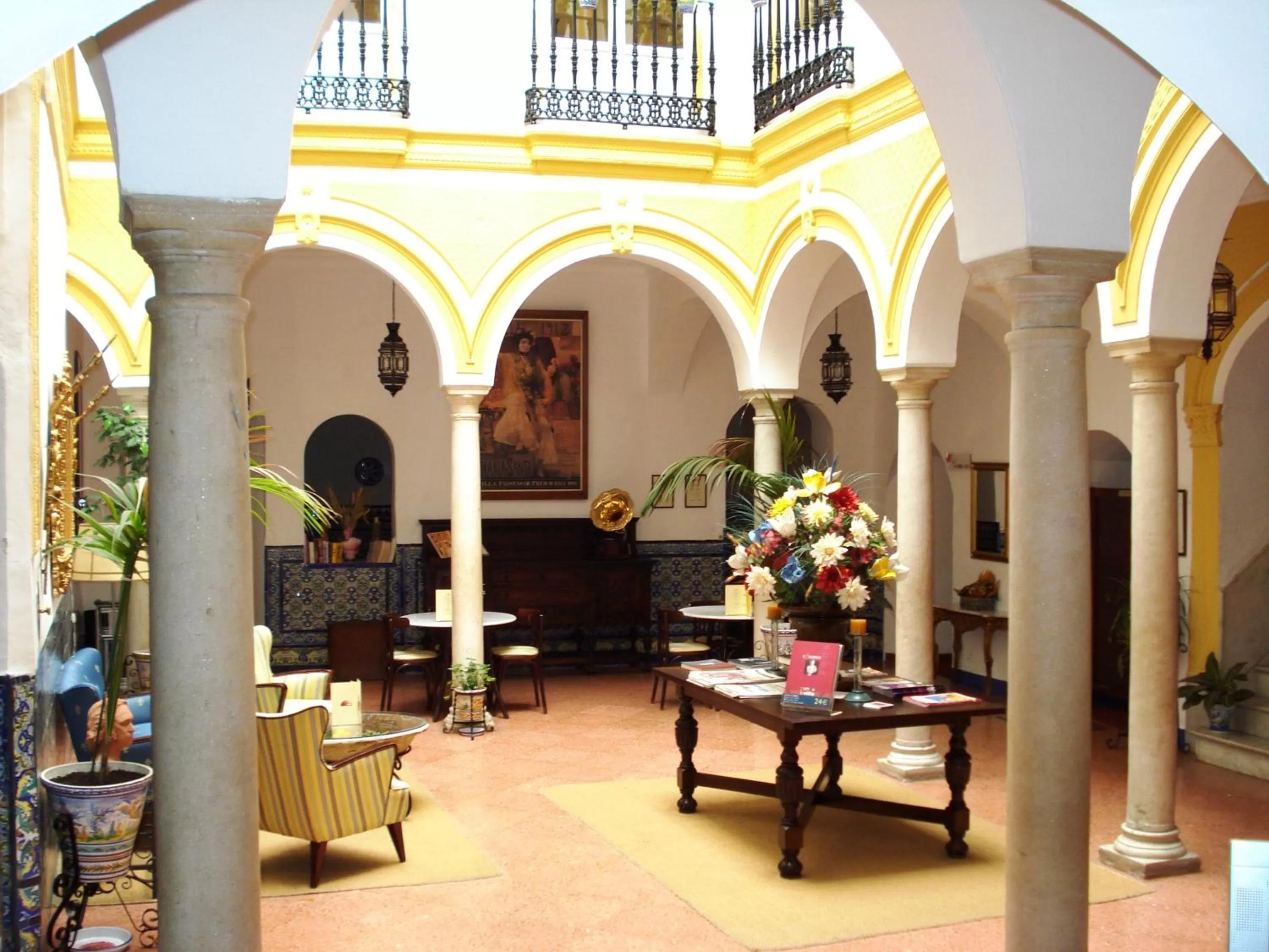 Lobby or reception in Hotel Abanico Casa Palacio