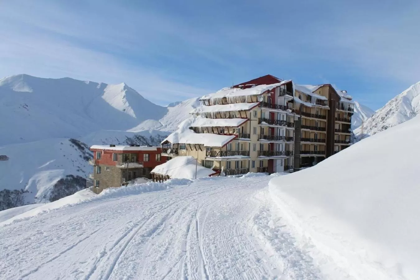 Facade/entrance, Winter in 2-room Apartment NFT Gudauri Penta 503