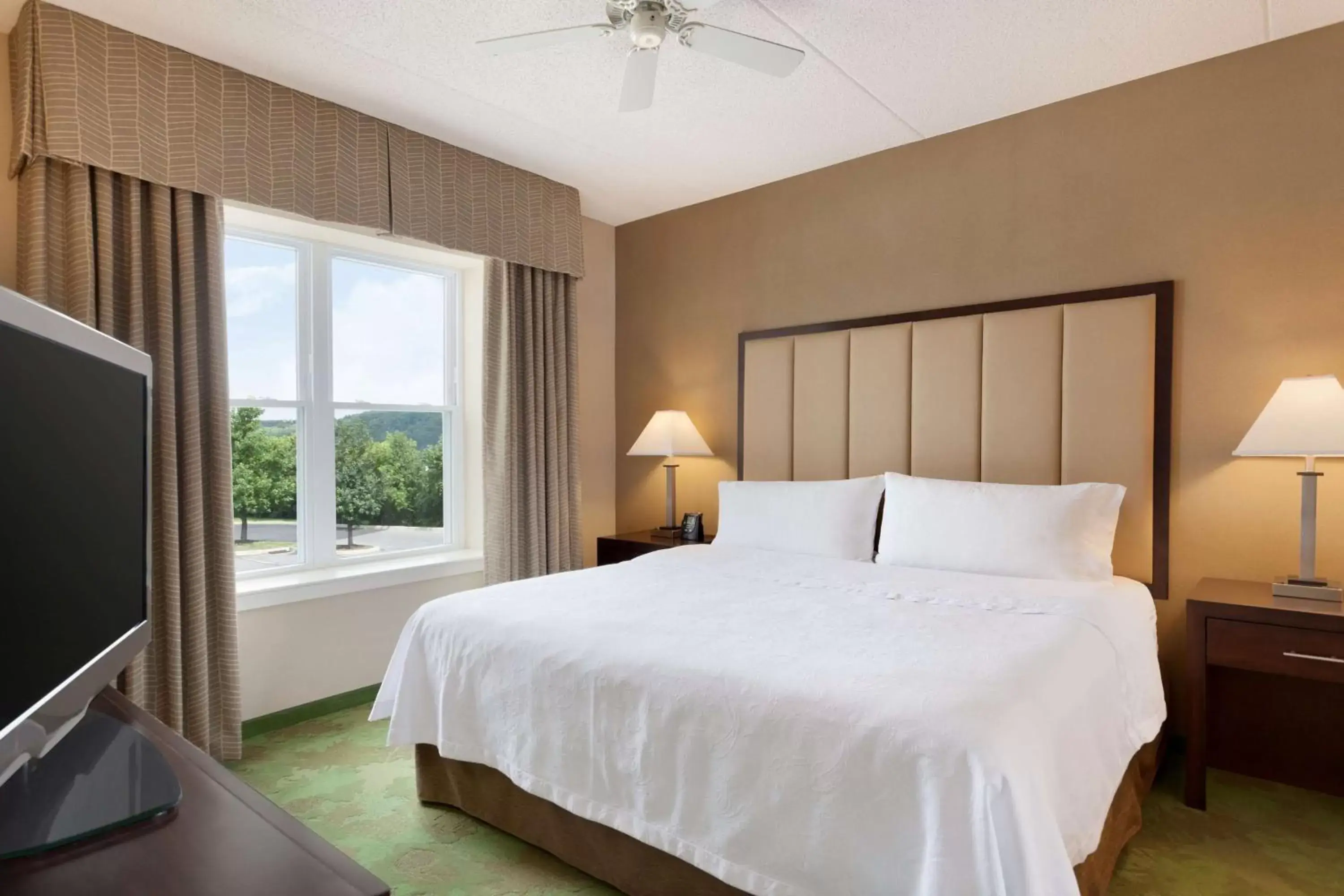 One-Bedroom Suite with Whirlpool in Homewood Suites by Hilton Reading-Wyomissing One-Bedroom Suite with Whirlpool in Homewood Suites by Hilton Reading-Wyomissing
