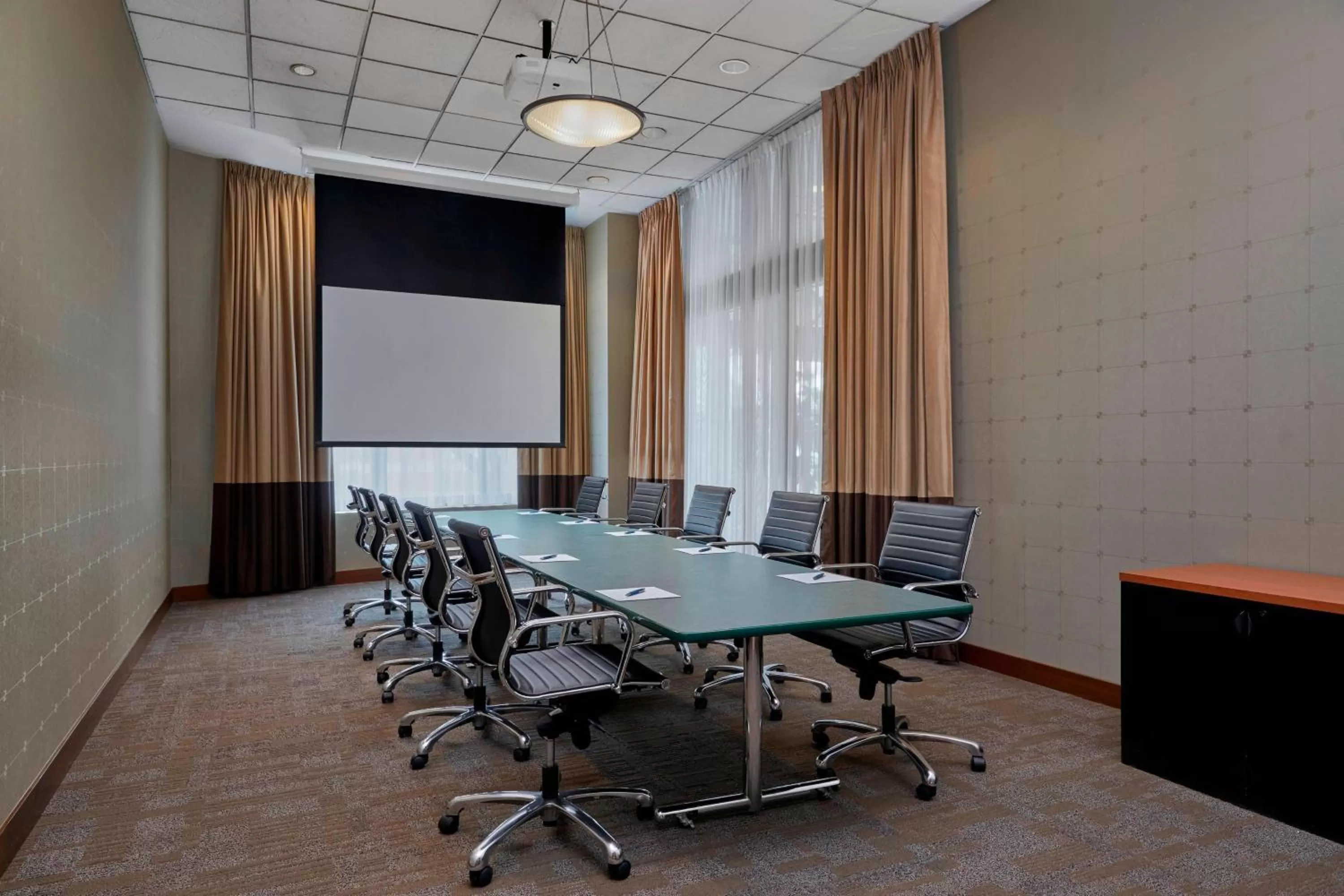 Meeting/conference room in Grand Park Hotel Vancouver Airport, an Ascend Collection Hotel