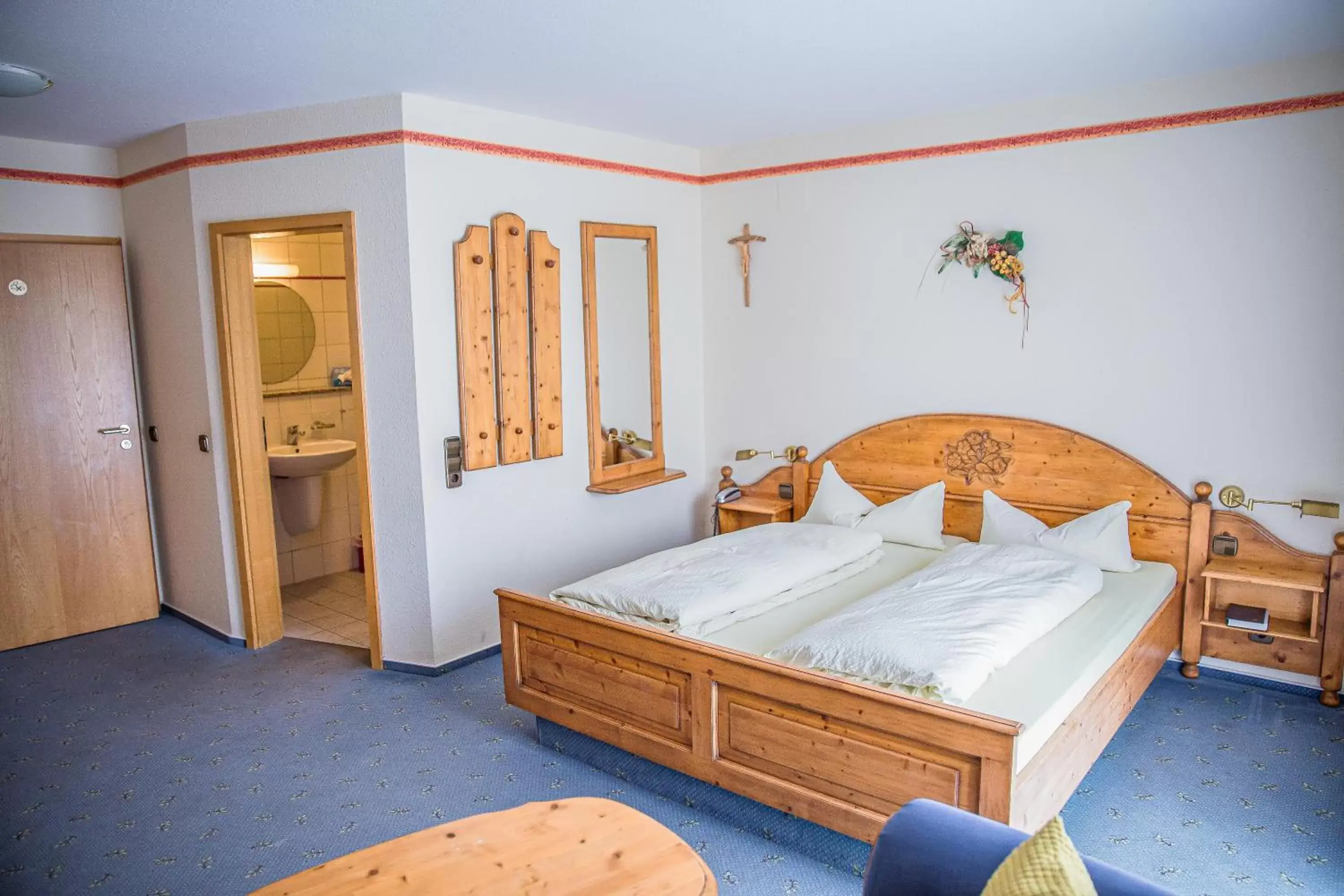 Deluxe Double Room in Landgasthof & Brauerei Löwen Sasbach Deluxe Double Room in Landgasthof & Brauerei Löwen Sasbach