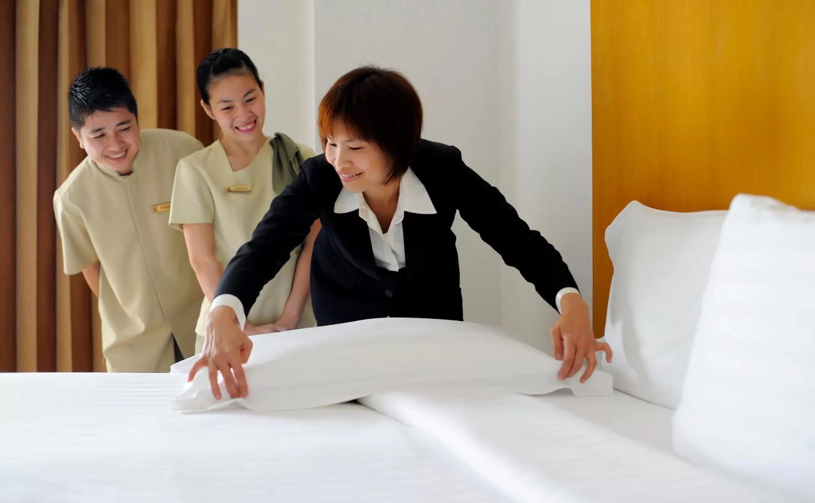 Staff, Bed in lebua at State Tower