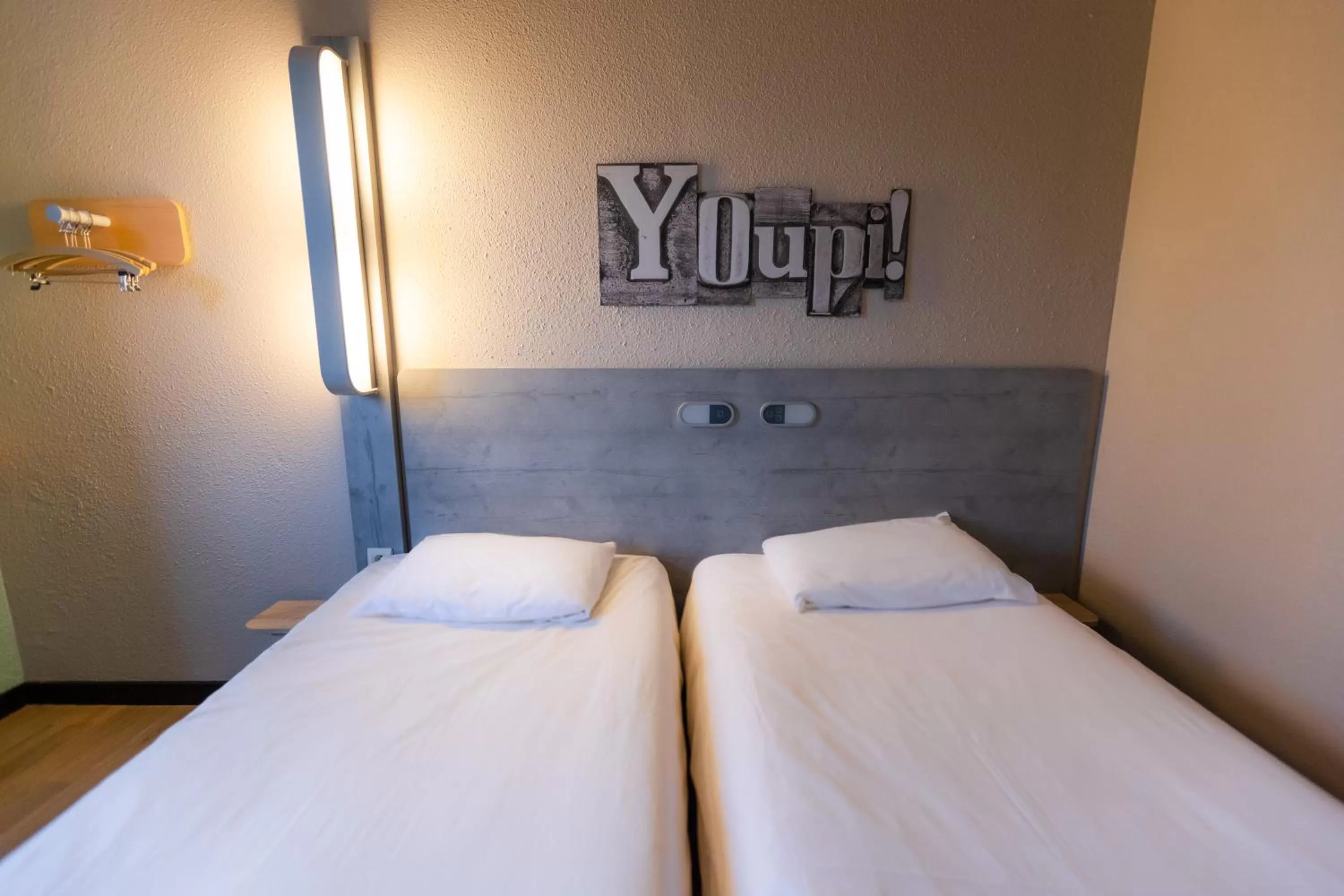 Bed in ibis budget Albertville