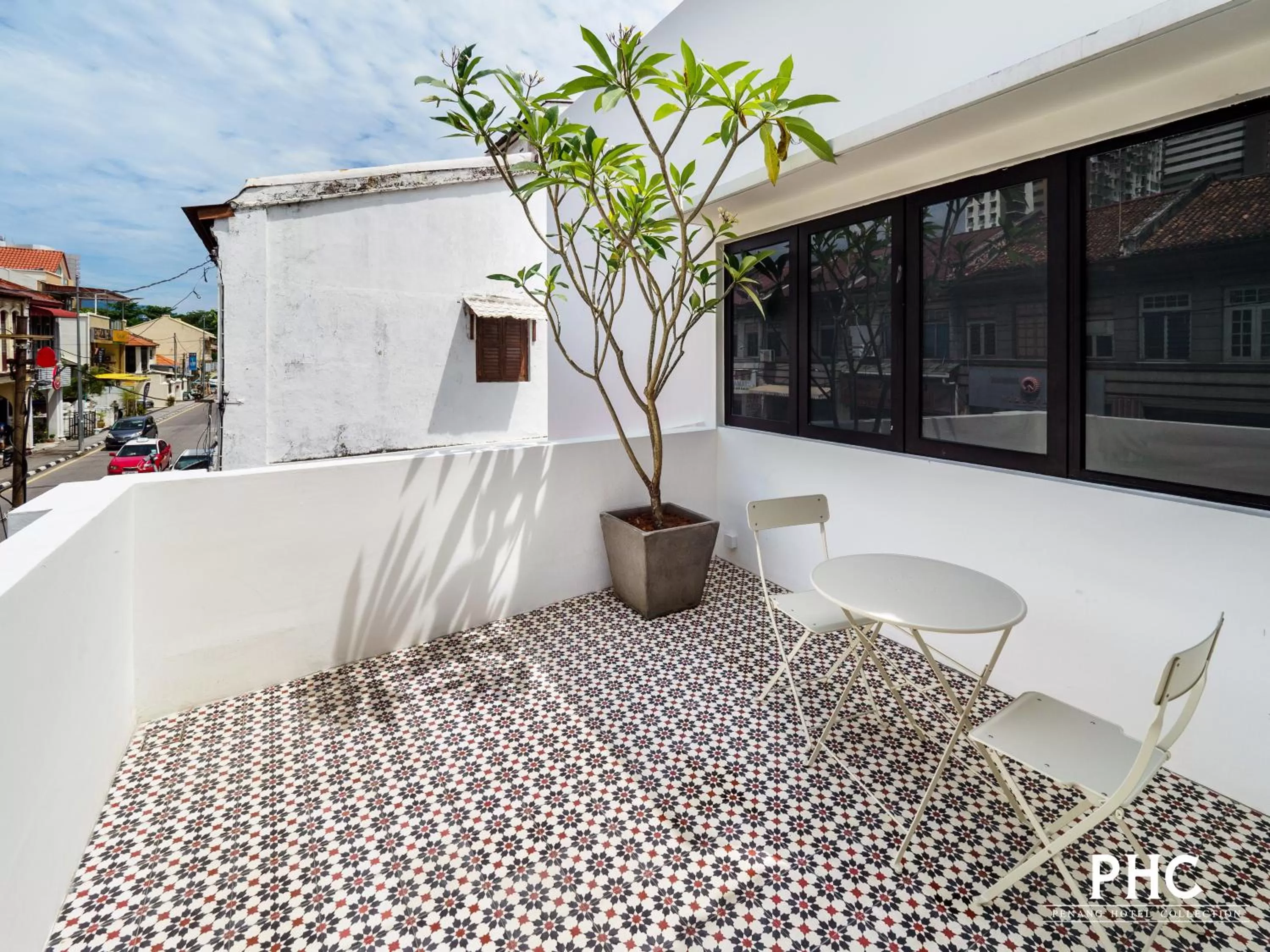 Balcony/Terrace in Hutton Central Hotel Managed by The Ascott Limited