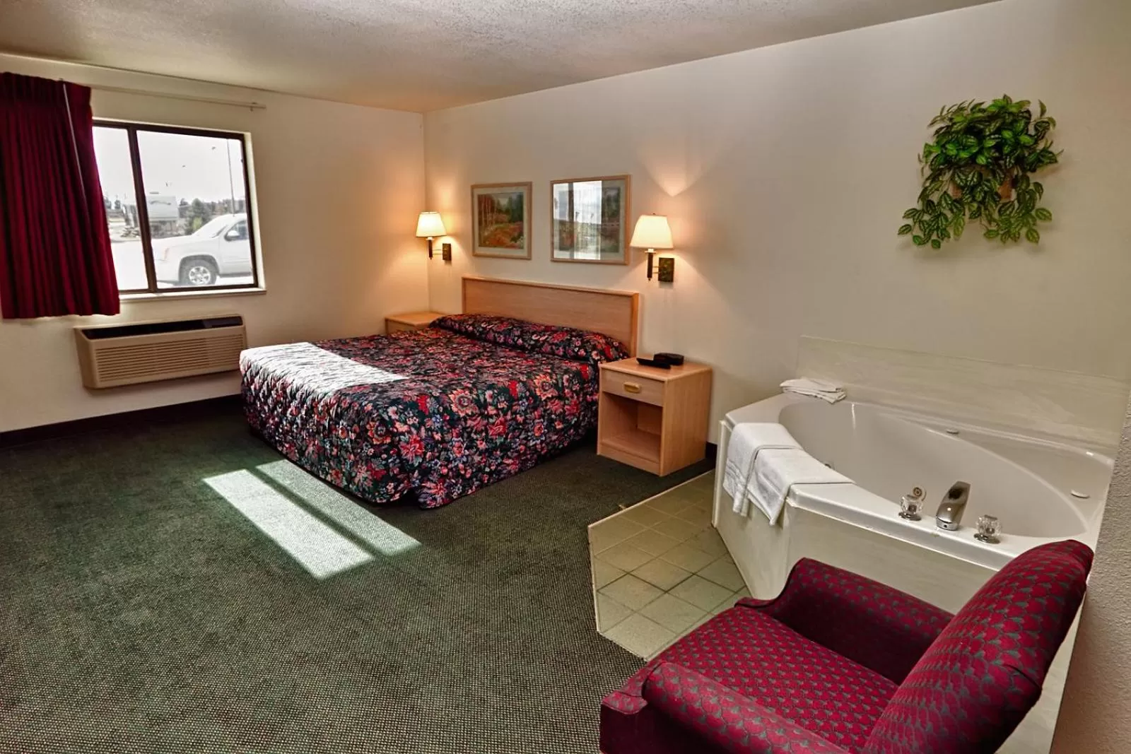 Photo of the whole room, Bed in Arch Canyon Inn