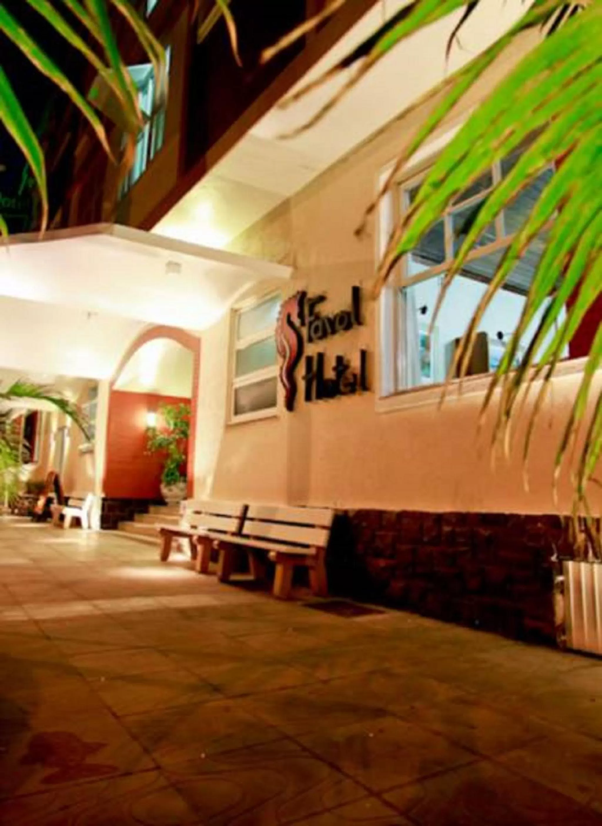 Facade/entrance in Farol Hotel