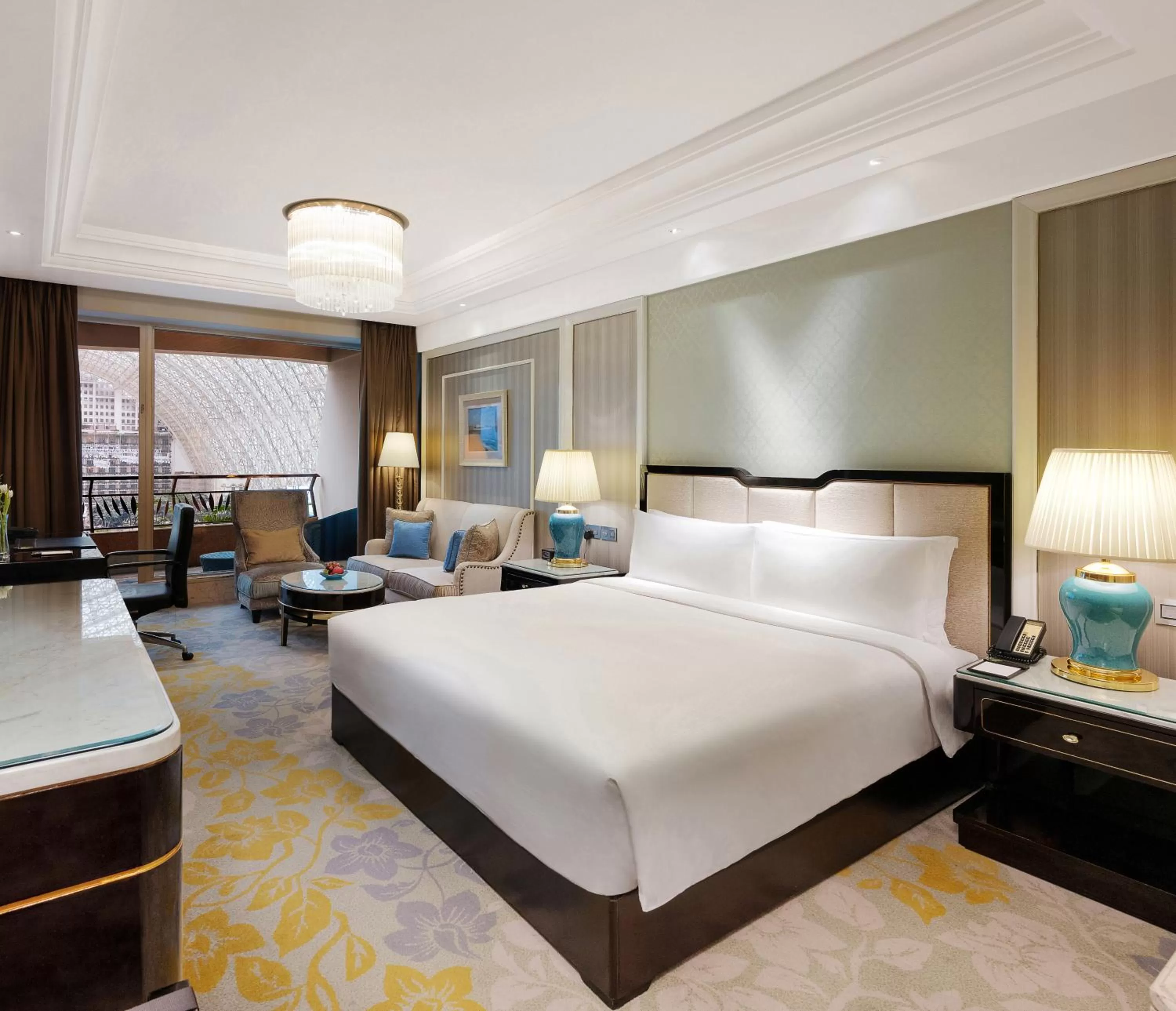 Photo of the whole room, Bed in InterContinental Chengdu Global Center by IHG