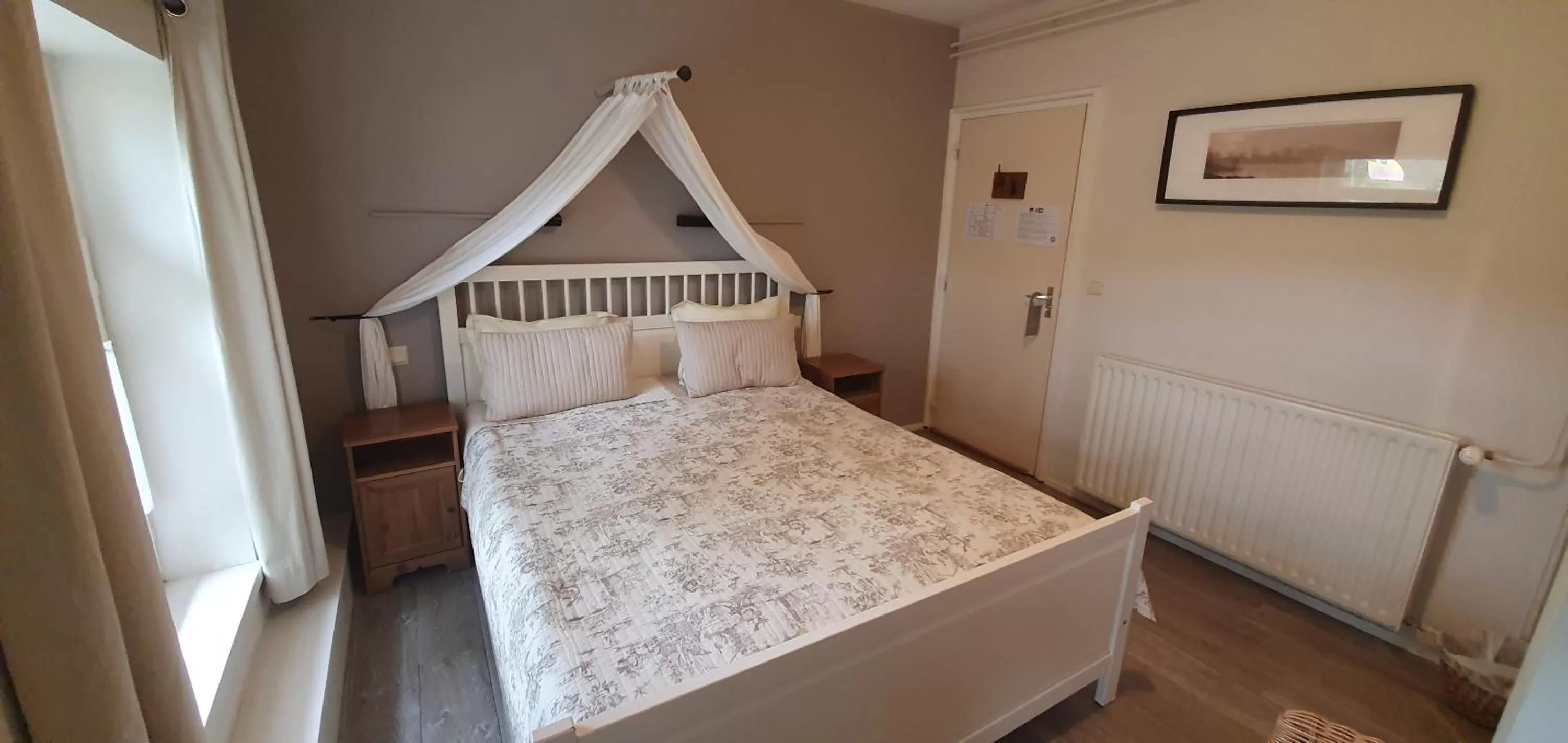 Bed in Hotel Restaurant The Kings Head Inn