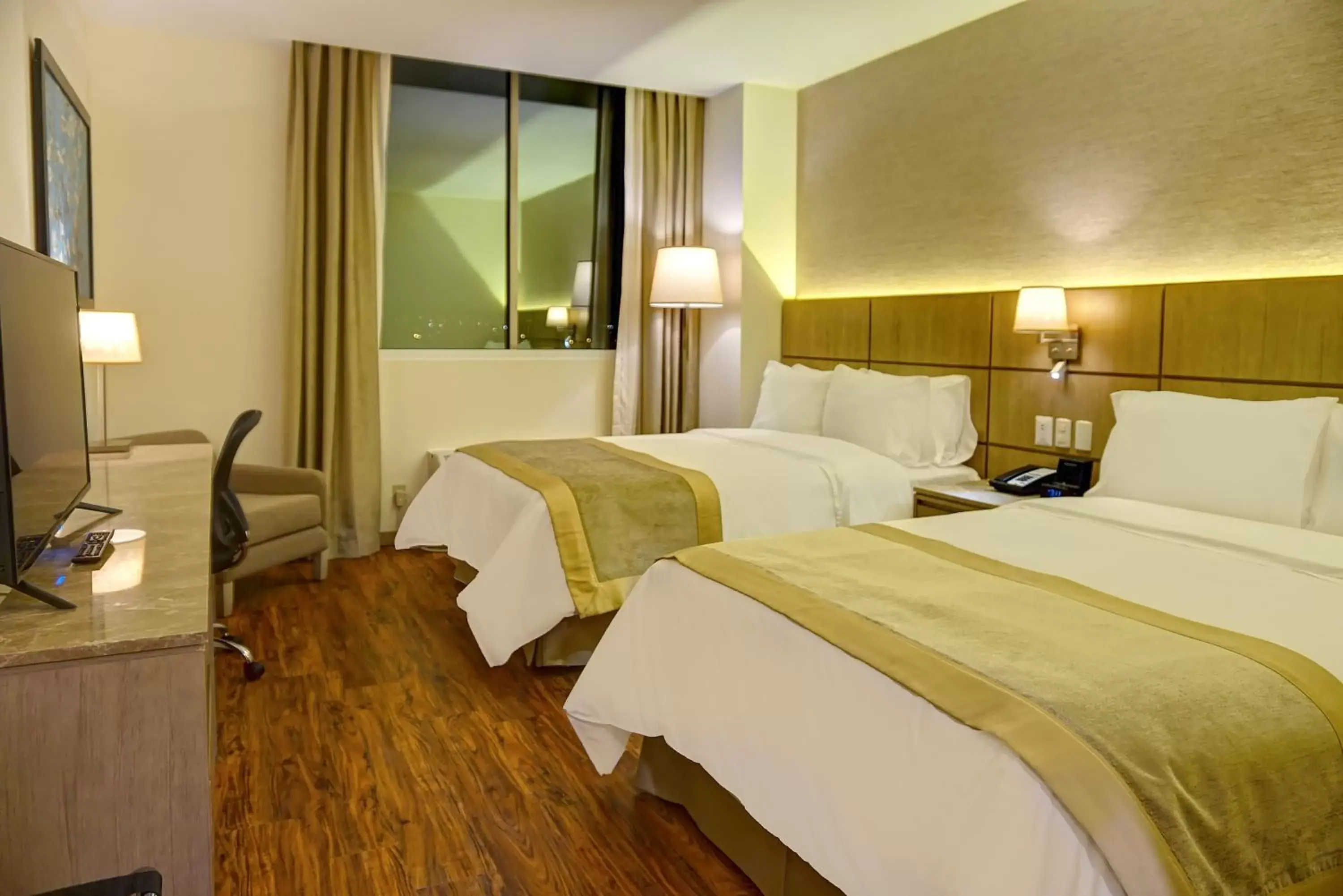 Double Room with Two Double Beds - single occupancy - Disability Access/Non-Smoking in Radisson Hotel Guayaquil Double Room with Two Double Beds - single occupancy - Disability Access/Non-Smoking in Radisson Hotel Guayaquil