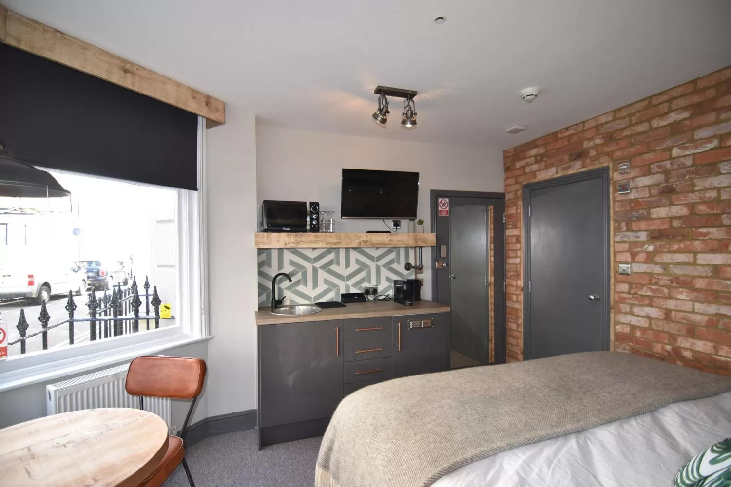 Bed in One Broad Street