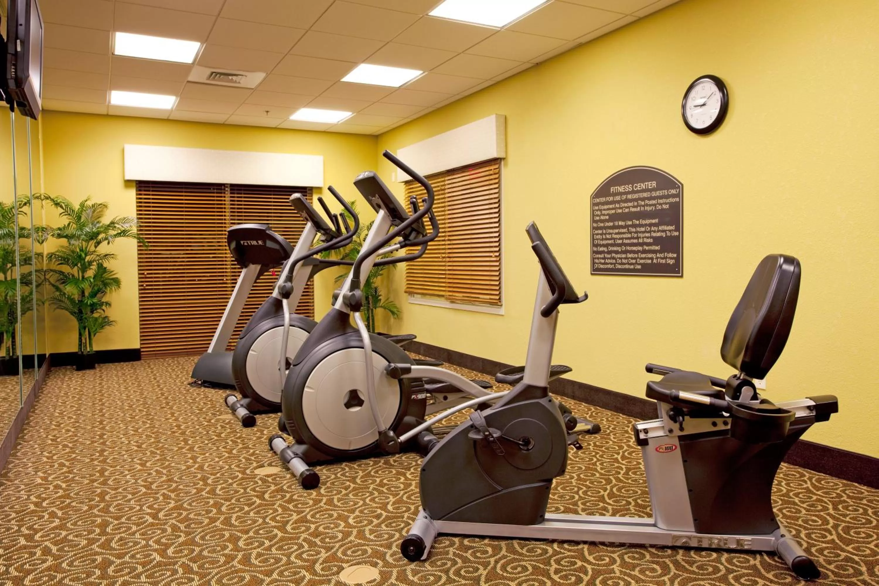 Spa and wellness centre/facilities in Holiday Inn Express Hotel & Suites Chaffee - Jacksonville West by IHG