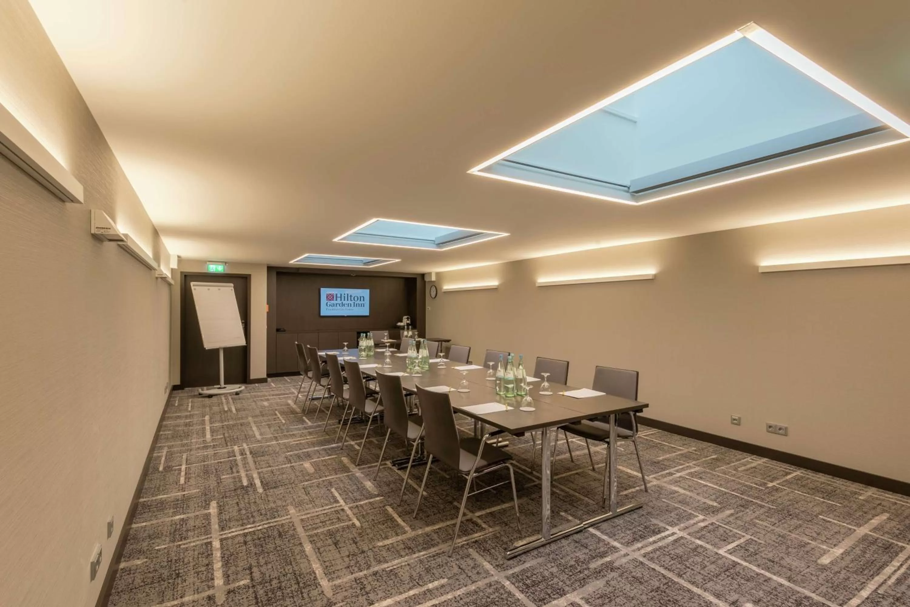 Meeting/conference room in Hilton Garden Inn Frankfurt City Centre
