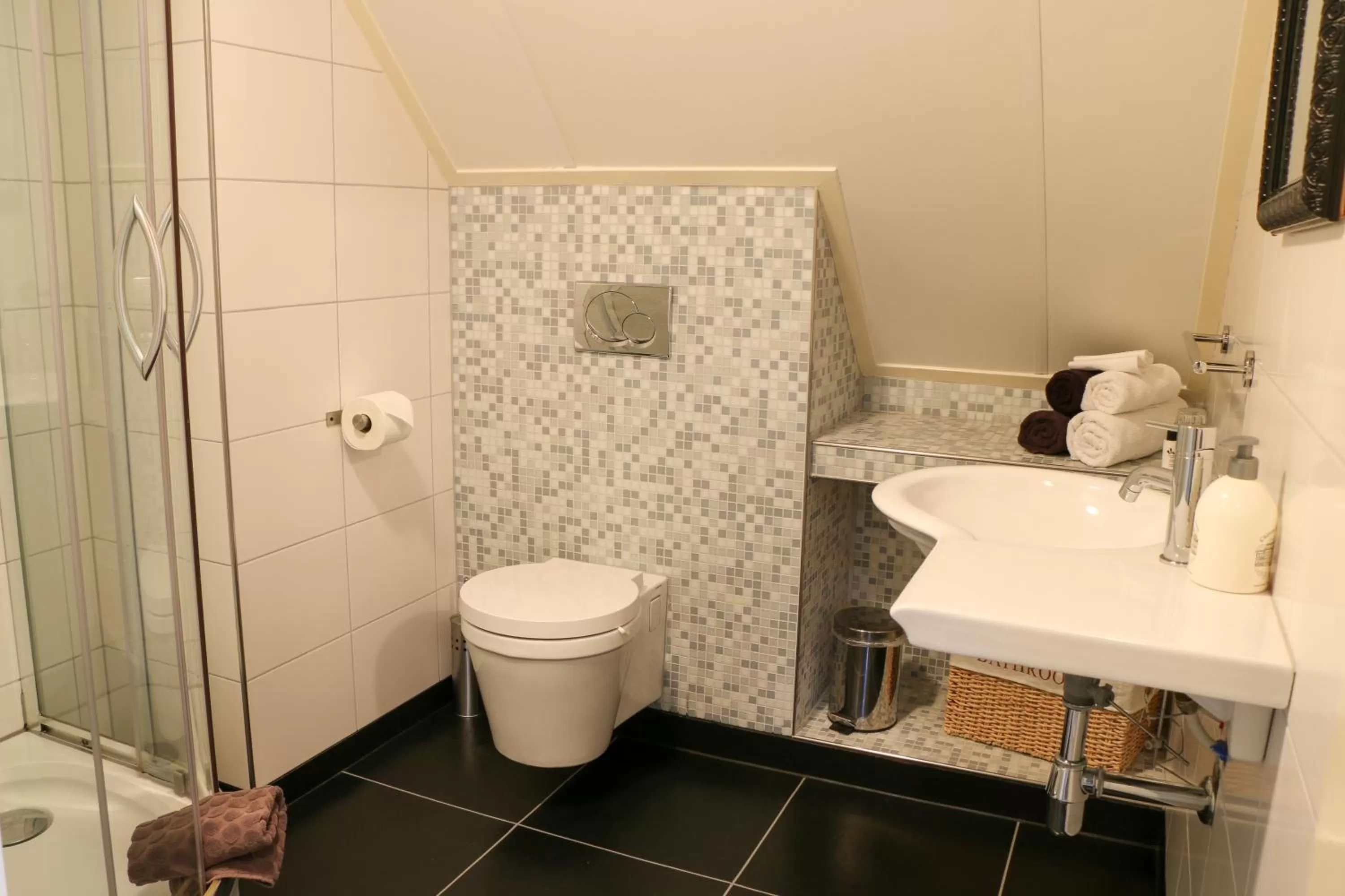 Bathroom in Oostmolenhoeve B&B