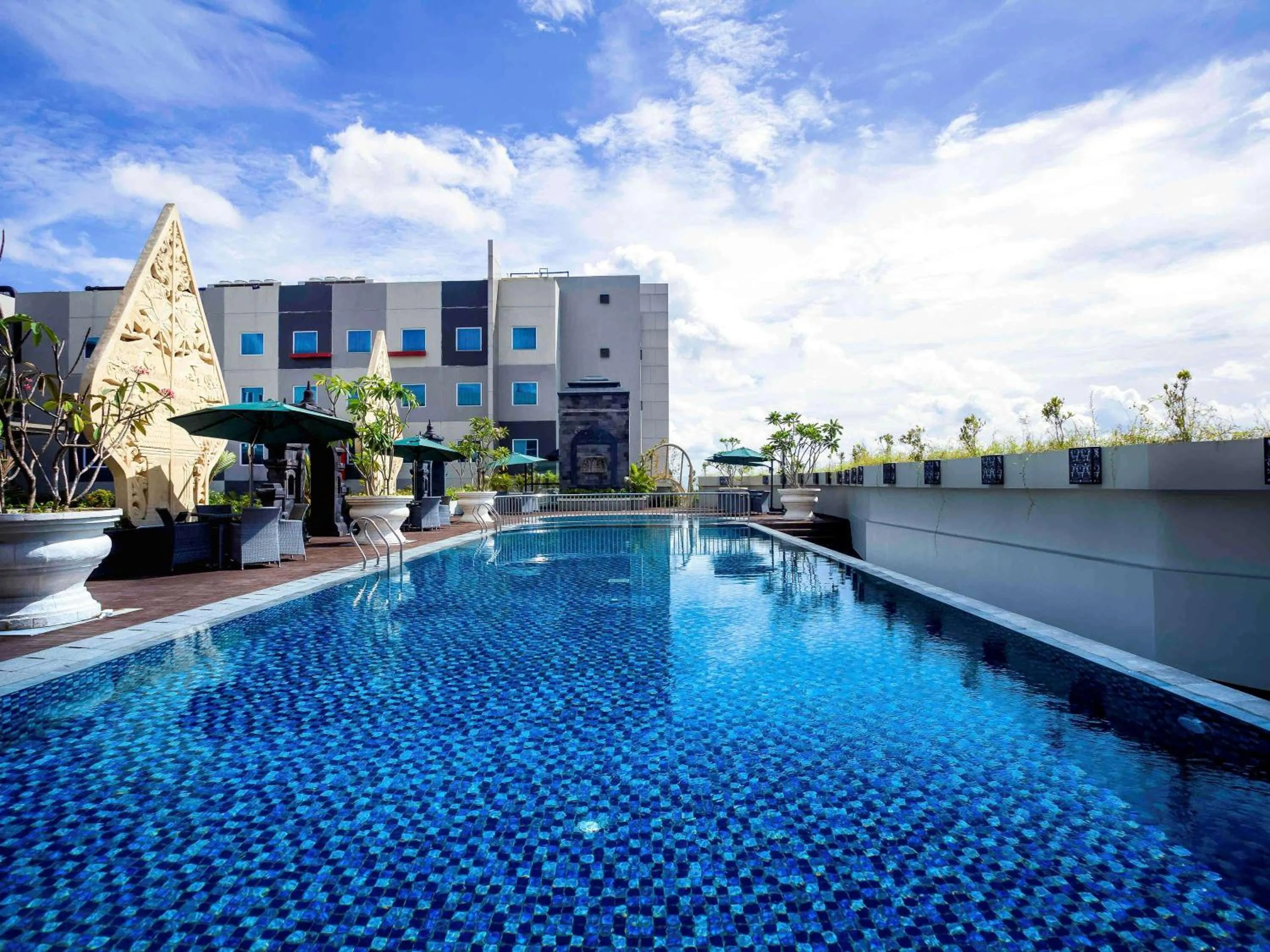 Pool view in Grand Mercure Yogyakarta Adi Sucipto
