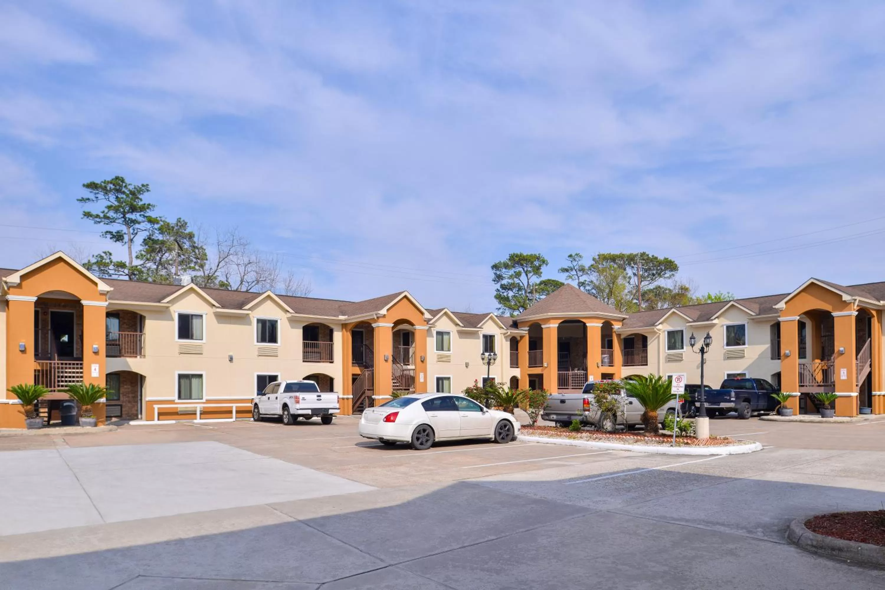 Facade/entrance in Americas Best Value Inn Medical Center Downtown