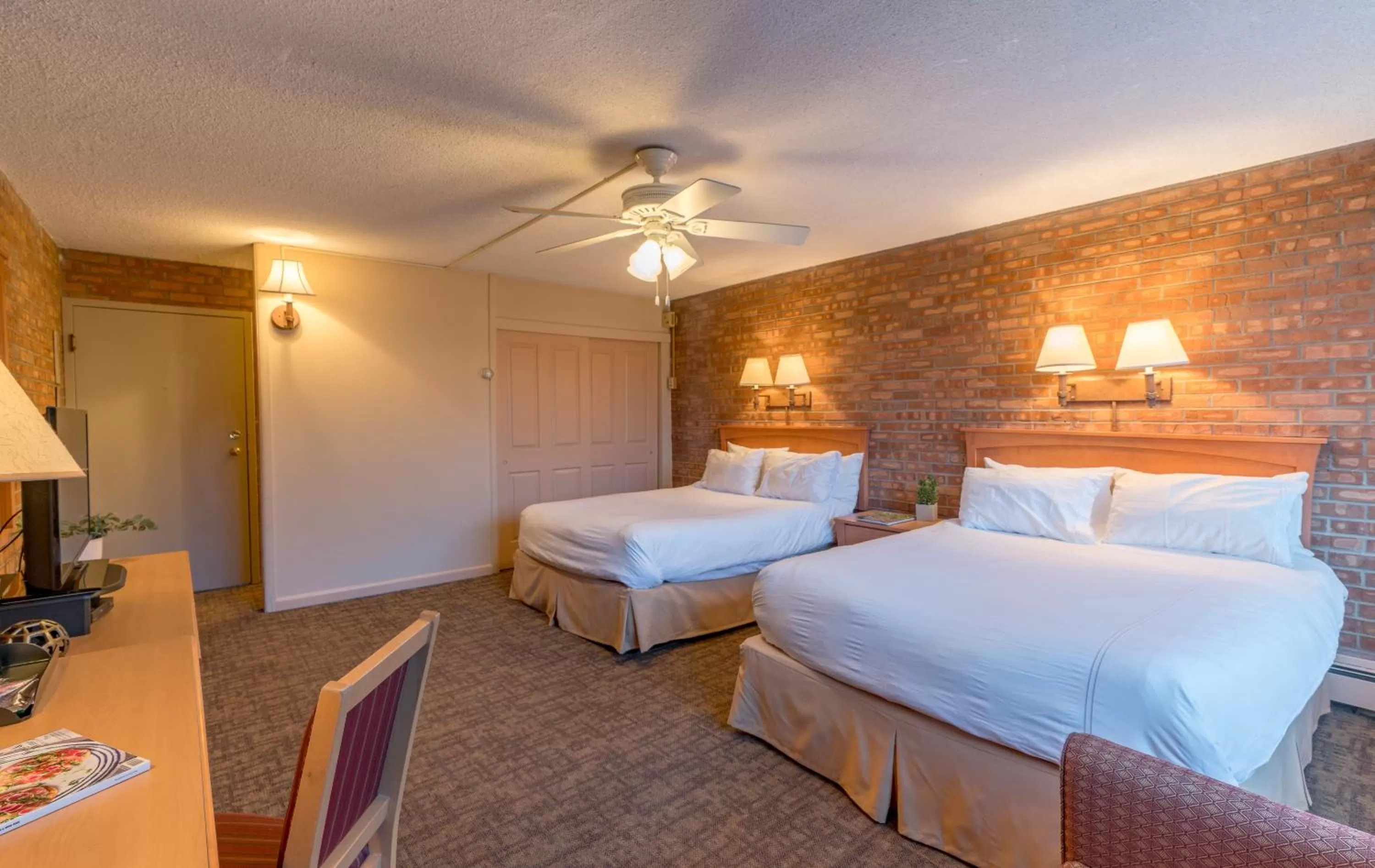 Bed in Mountain Chalet Snowmass