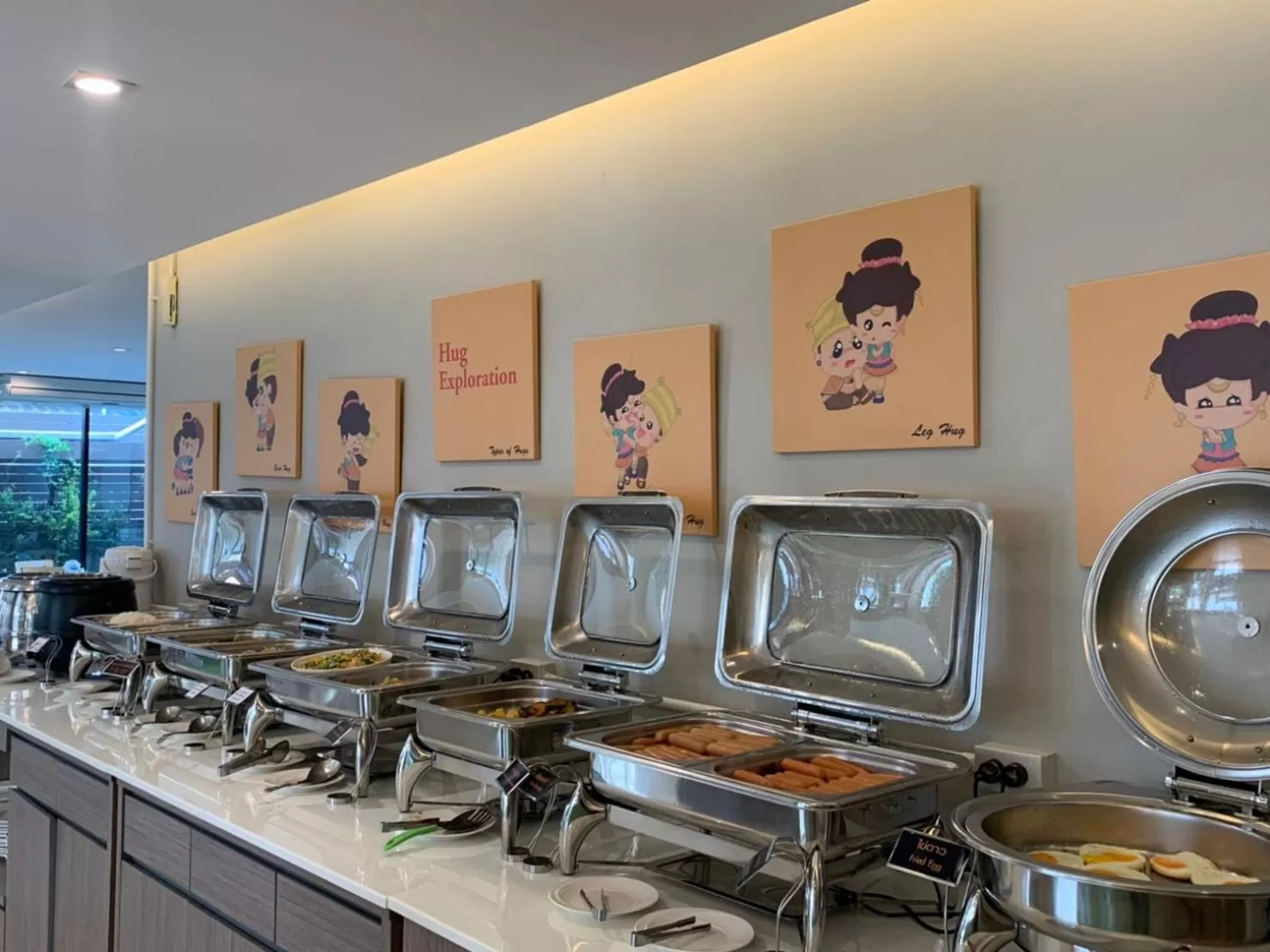 Food and drinks in De Hug Hotel & Residence