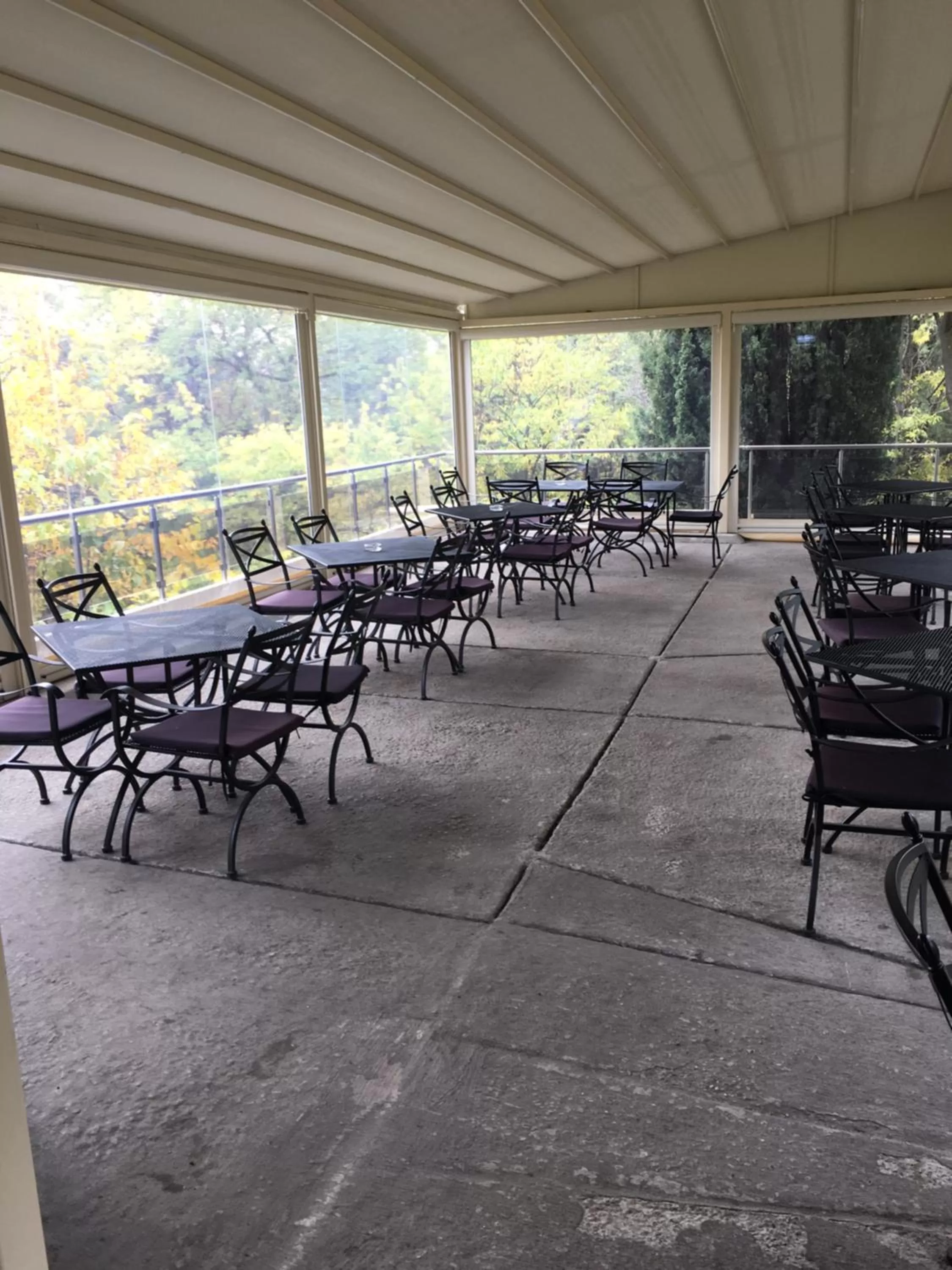 Restaurant/Places to Eat in Hotel Hijata