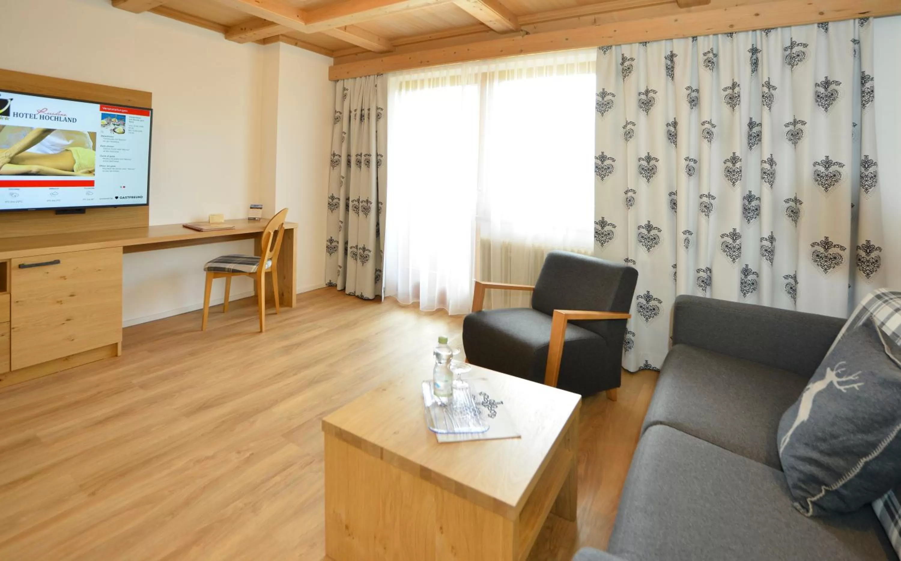 Photo of the whole room, Seating Area in Hotel Residenz Hochland