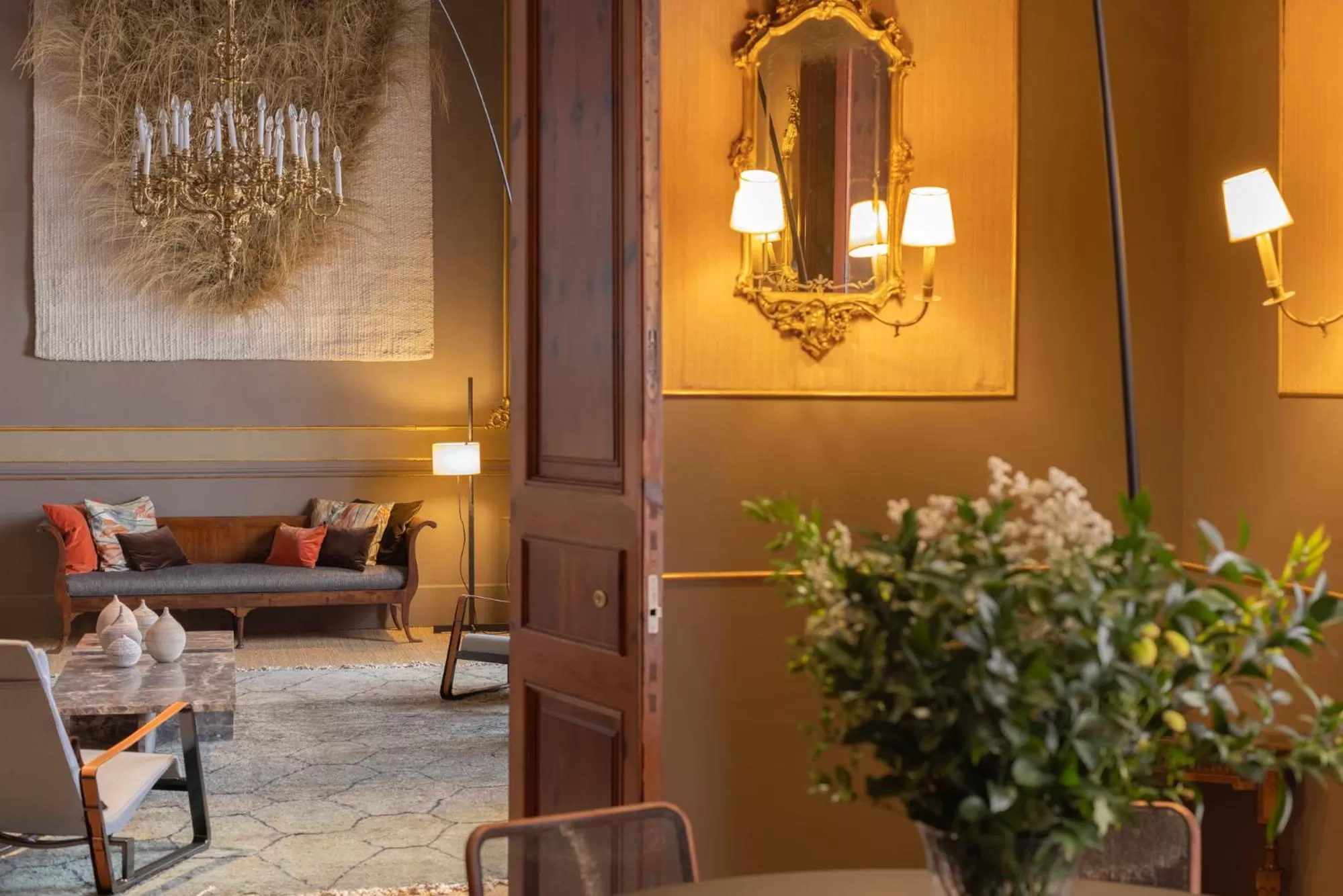 Communal lounge/ TV room in Can Cera Hotel