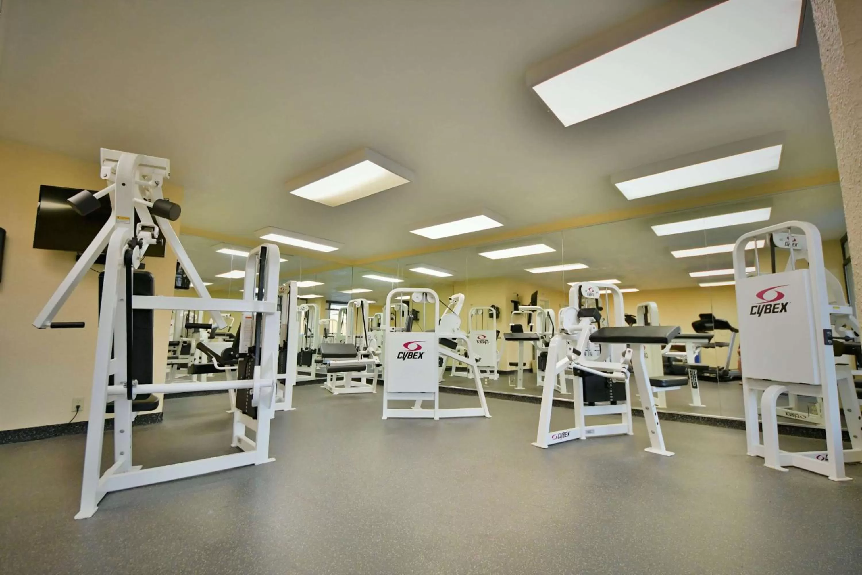Fitness centre/facilities in Ramada by Wyndham Jacksonville Hotel & Conference Center