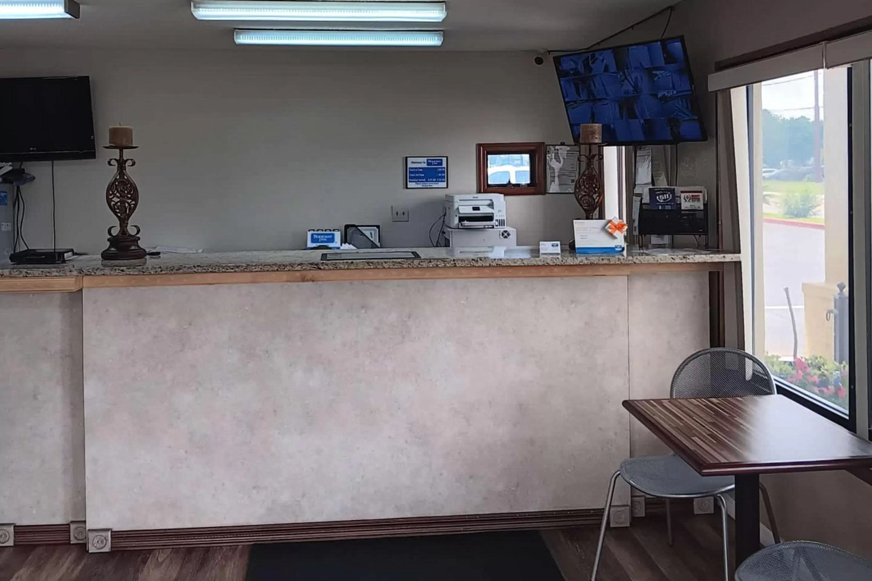 Lobby or reception in Rodeway Inn Lake City I-75