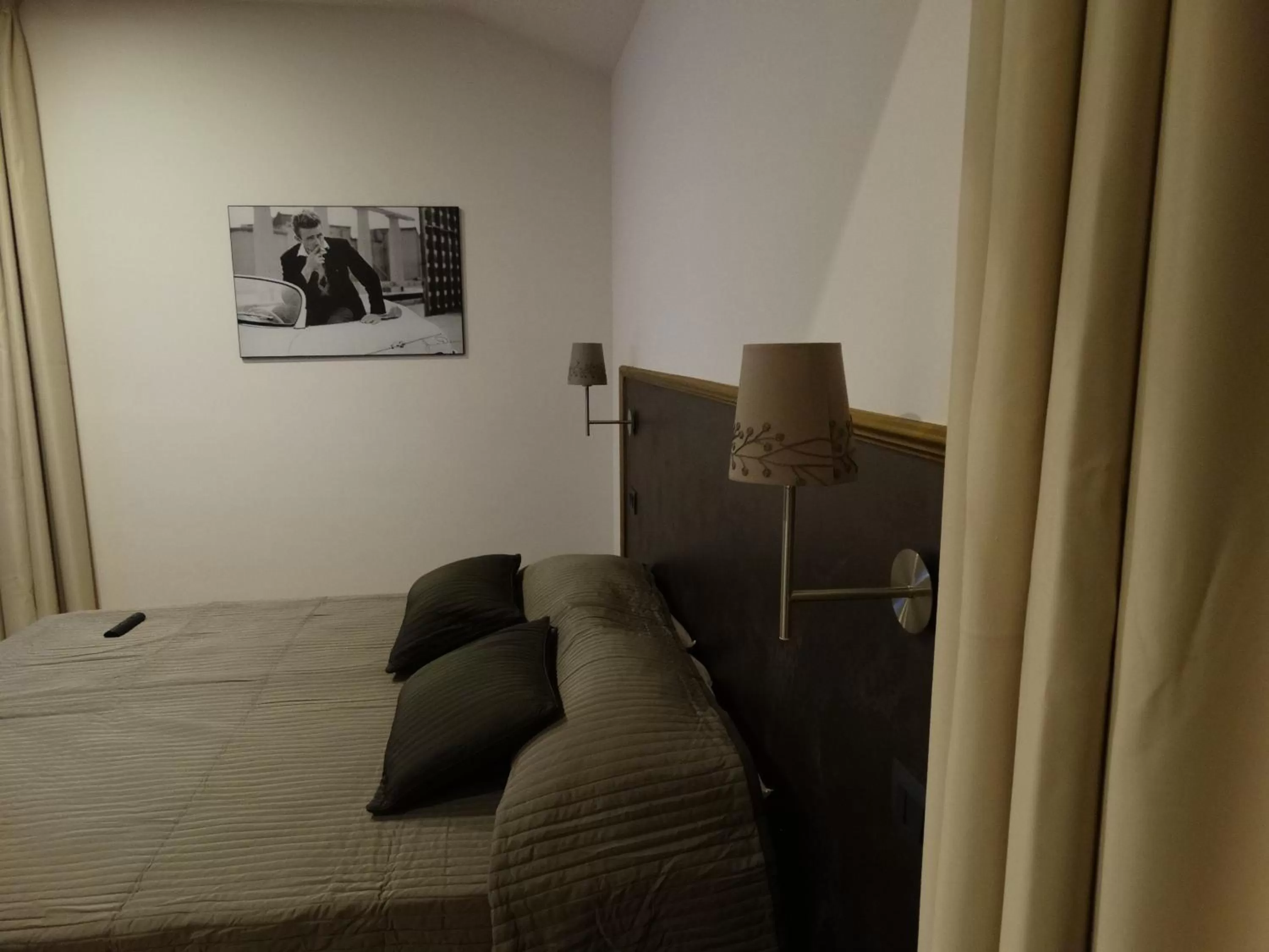 Decorative detail in Siena Gallery - Rooms Only