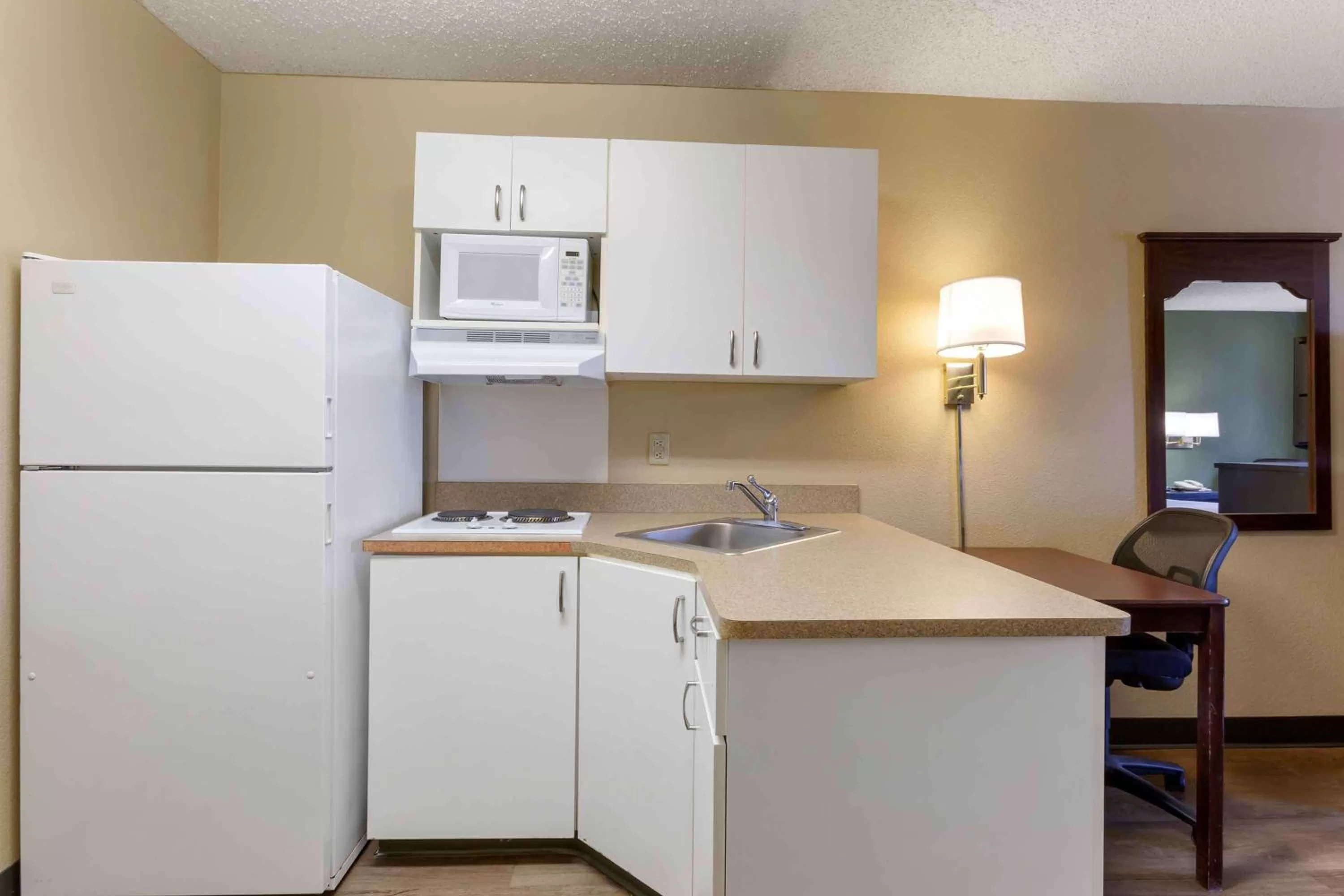 Bedroom in Extended Stay America Select Suites - Phoenix - Scottsdale - North