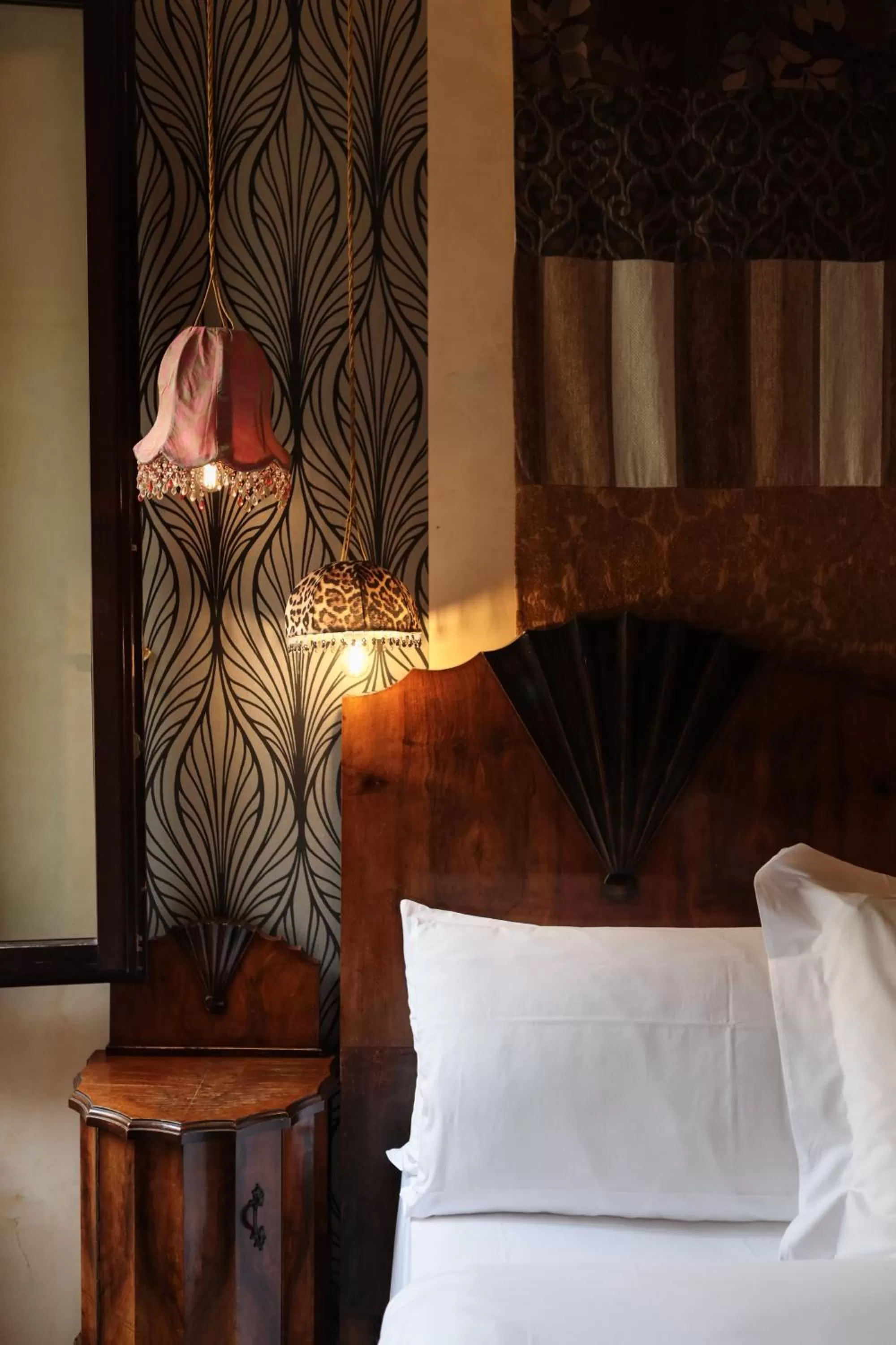 Bed in Novecento - By Romanelli Family