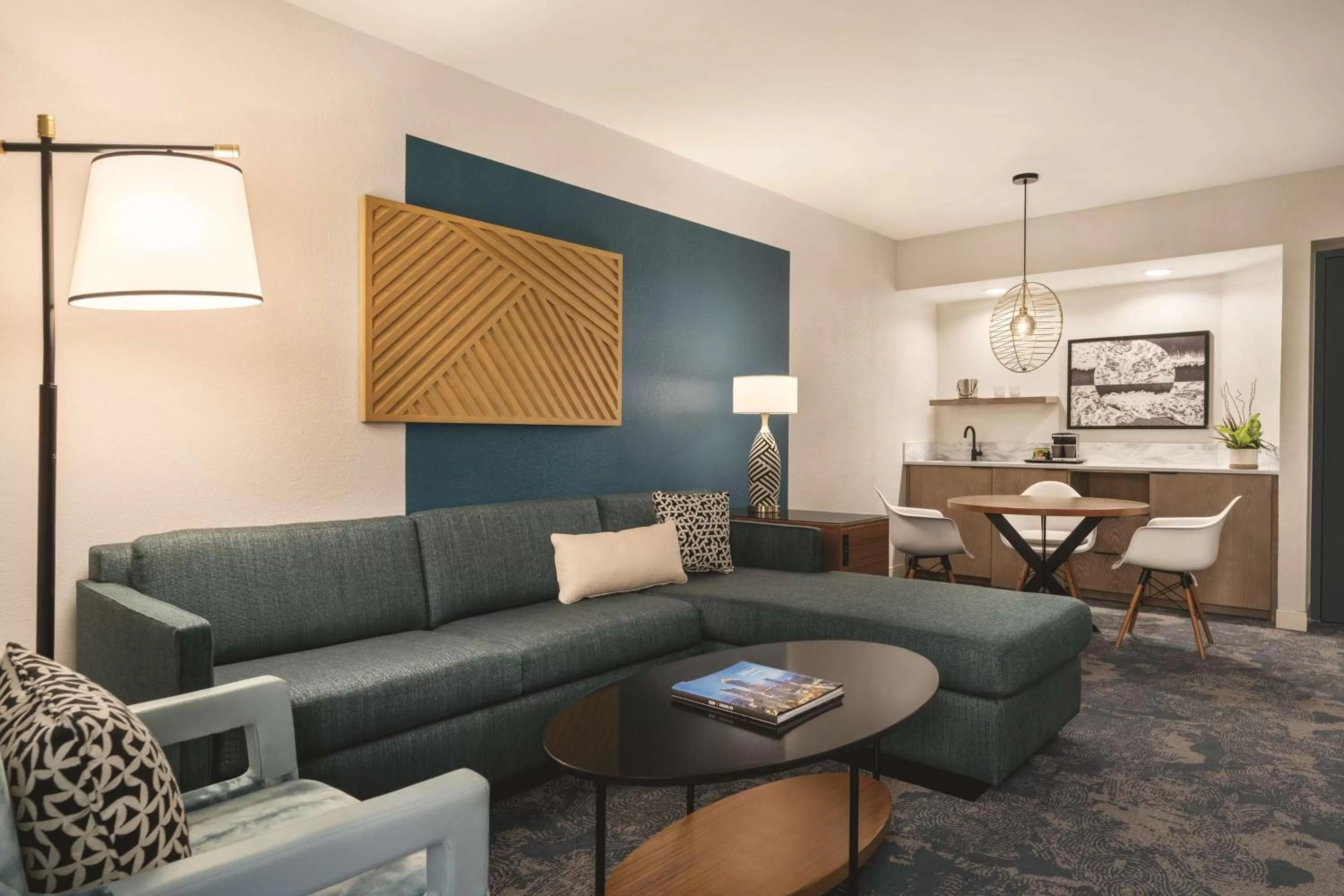 Living room in DoubleTree by Hilton Tampa Rocky Point Waterfront