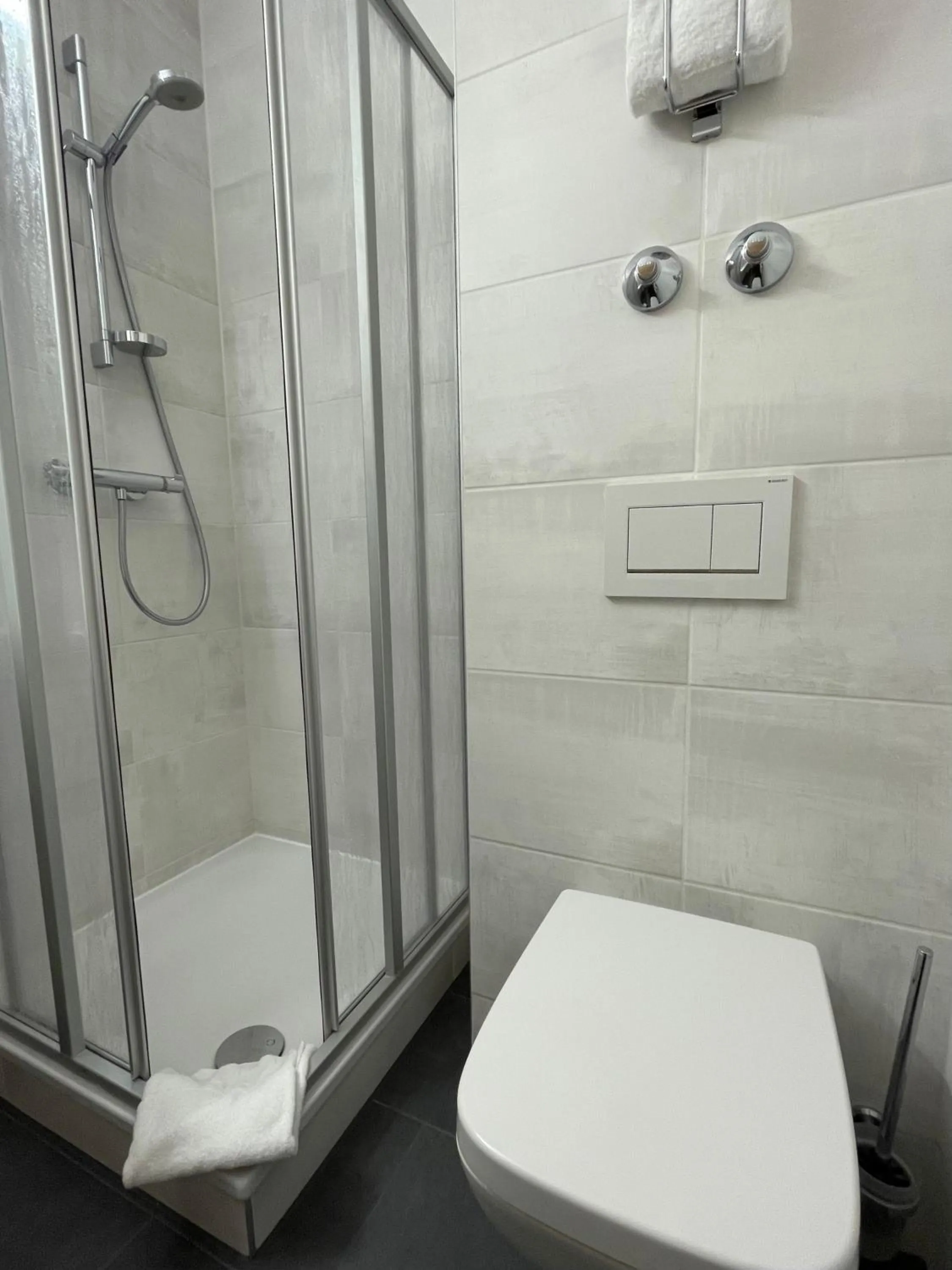 Shower in Businesshotel Berlin