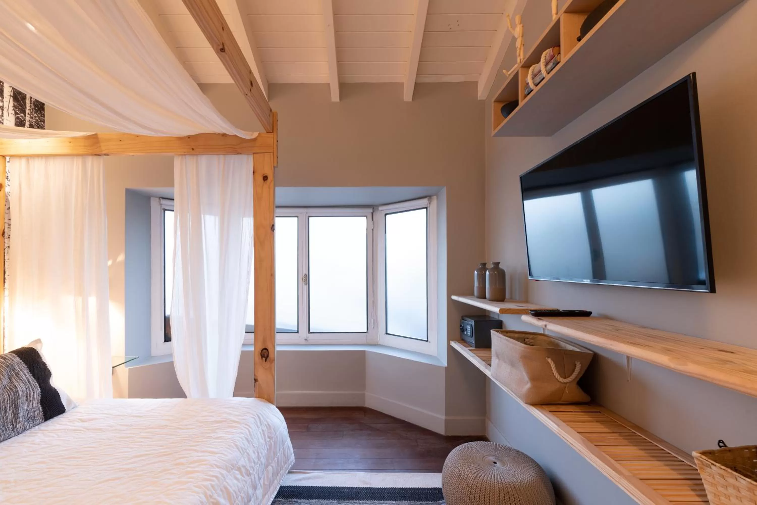 Photo of the whole room, TV/Entertainment Center in Casa Onas Hotel Boutique Córdoba