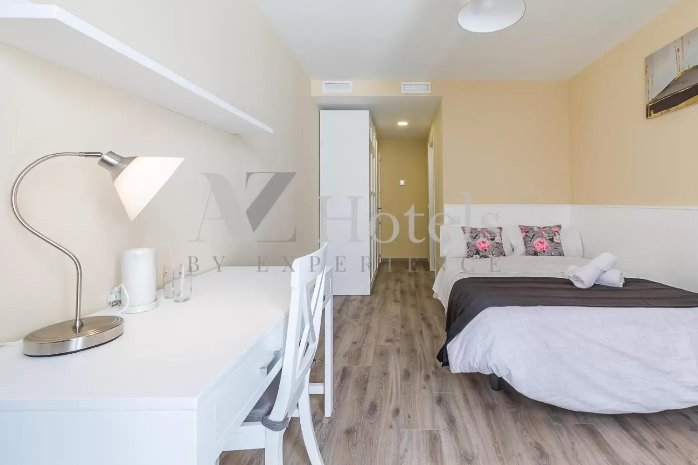 Photo of the whole room, Bed in AYZ Villegas - Auto check-in property