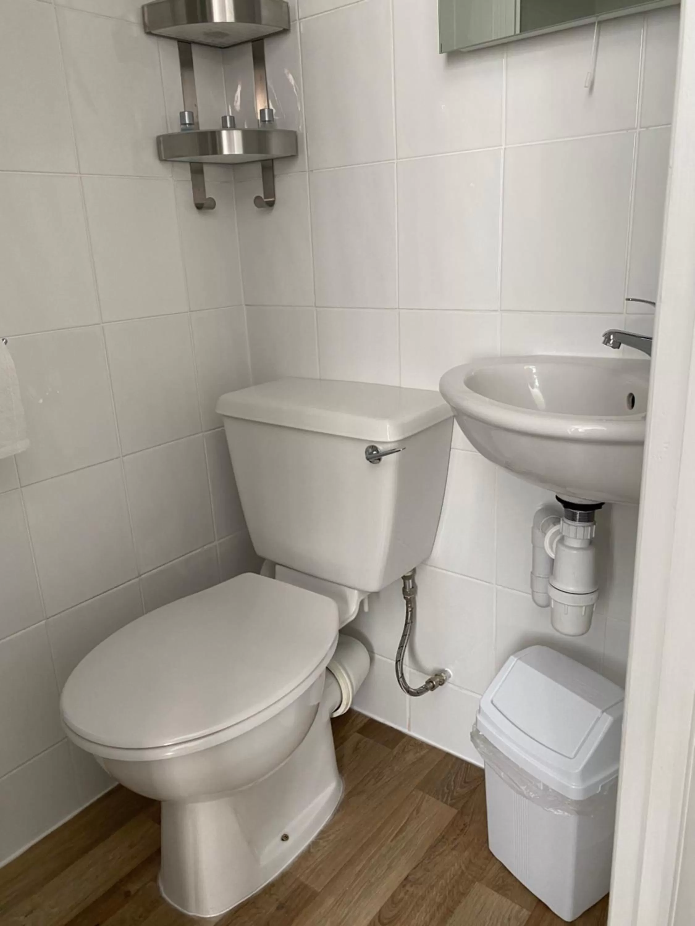 Bathroom in Inglewood Guest House