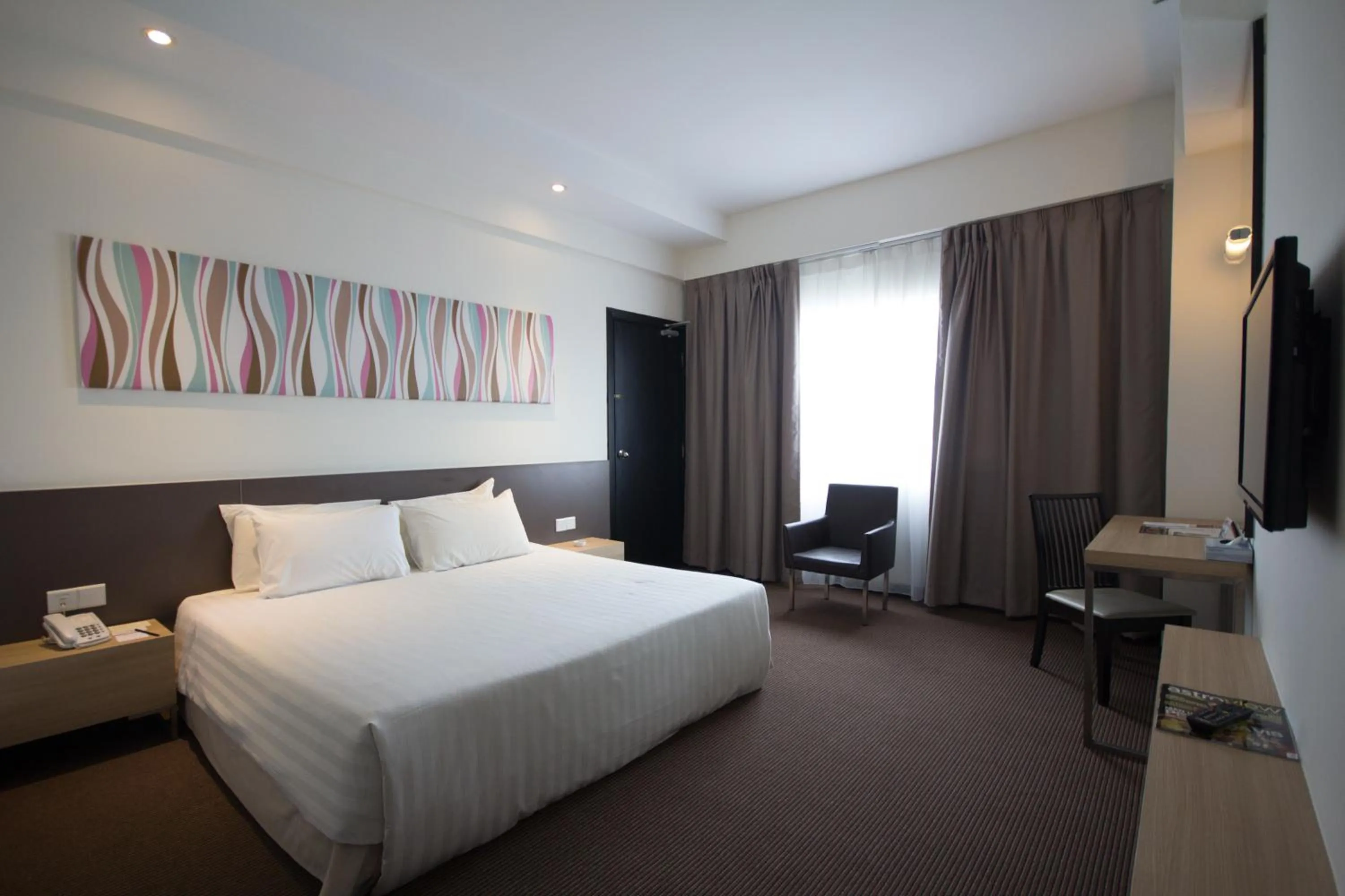 Photo of the whole room, Bed in StarCity Hotel