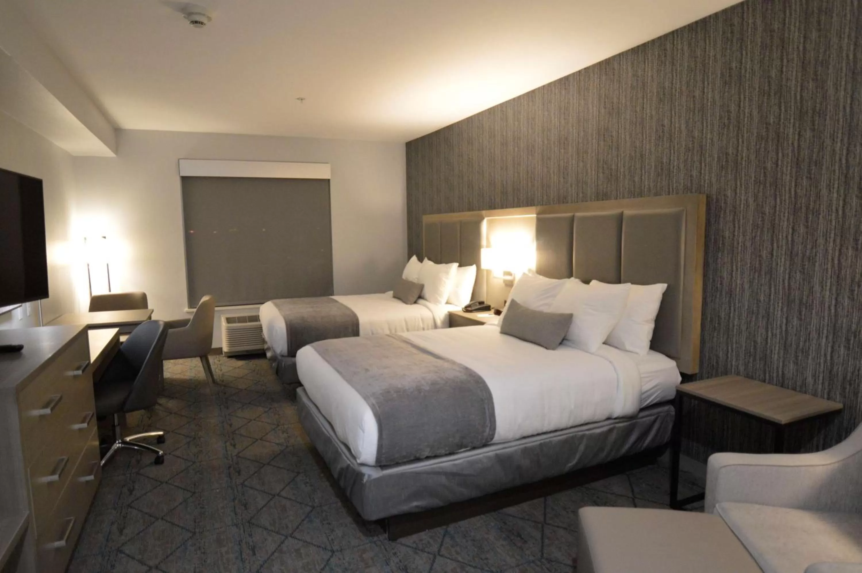 Photo of the whole room, Bed in Best Western Plus Executive Residency Oklahoma City I-35