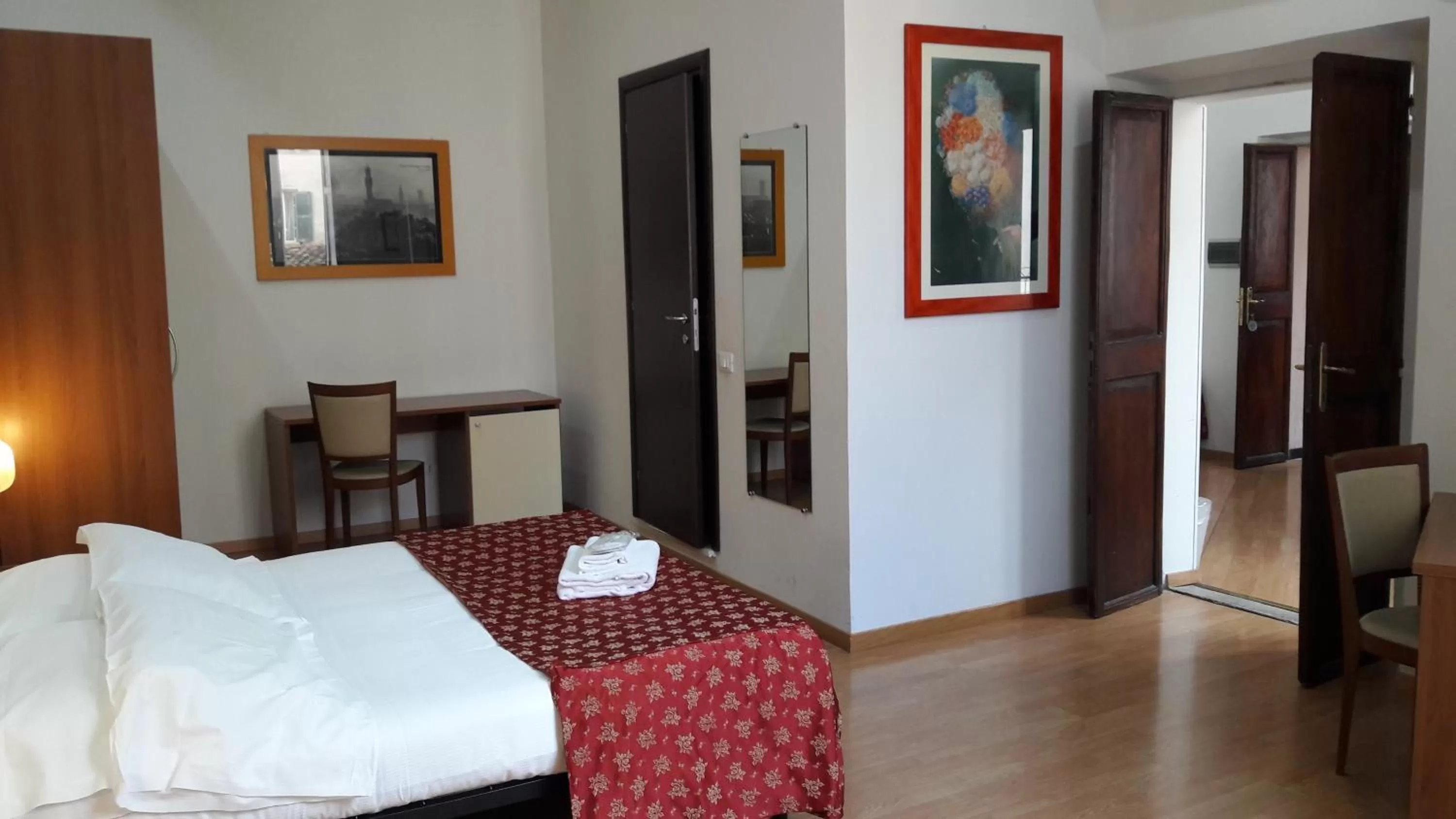 Bed in Hotel Mimosa Pantheon