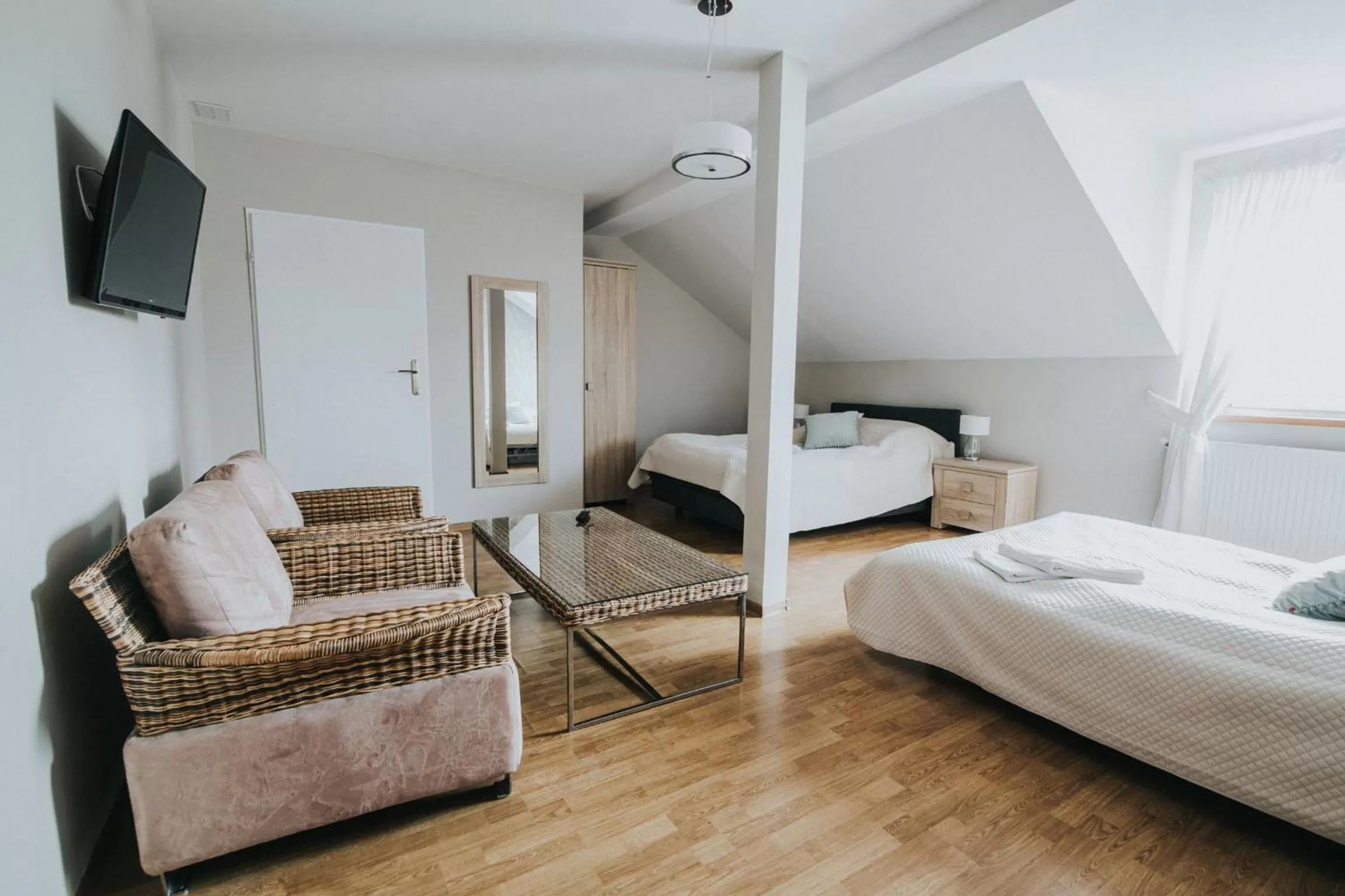 Quadruple Room with Bathroom in GOŚCINIEC ZACISZE - pokoje & restauracja blisko A2 Dąbie - Uniejów