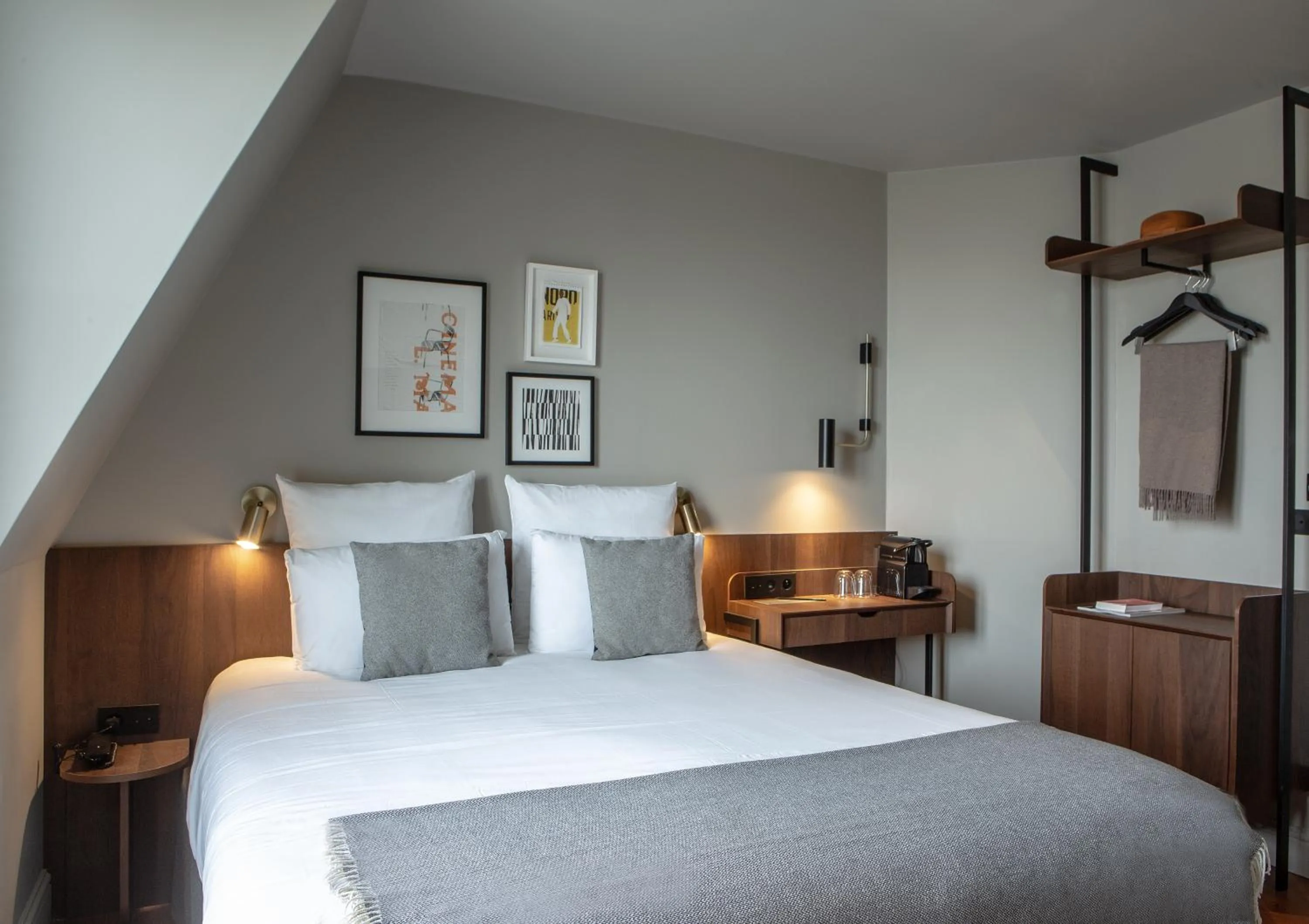 Bed in Hotel Flanelles Paris