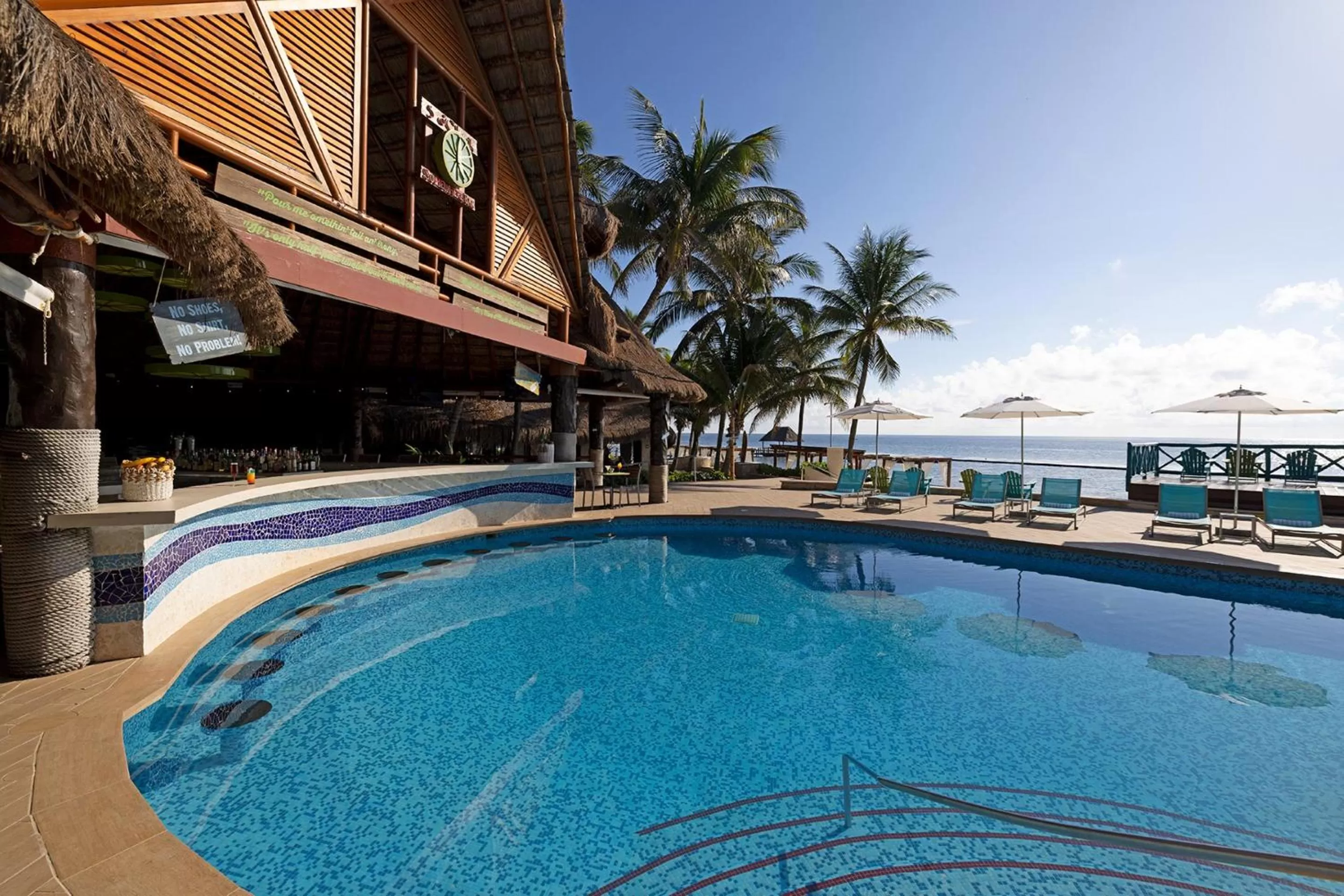 Swimming pool in Margaritaville Island Reserve Riviera Cancún - A Karisma All-Inclusive Experience for All